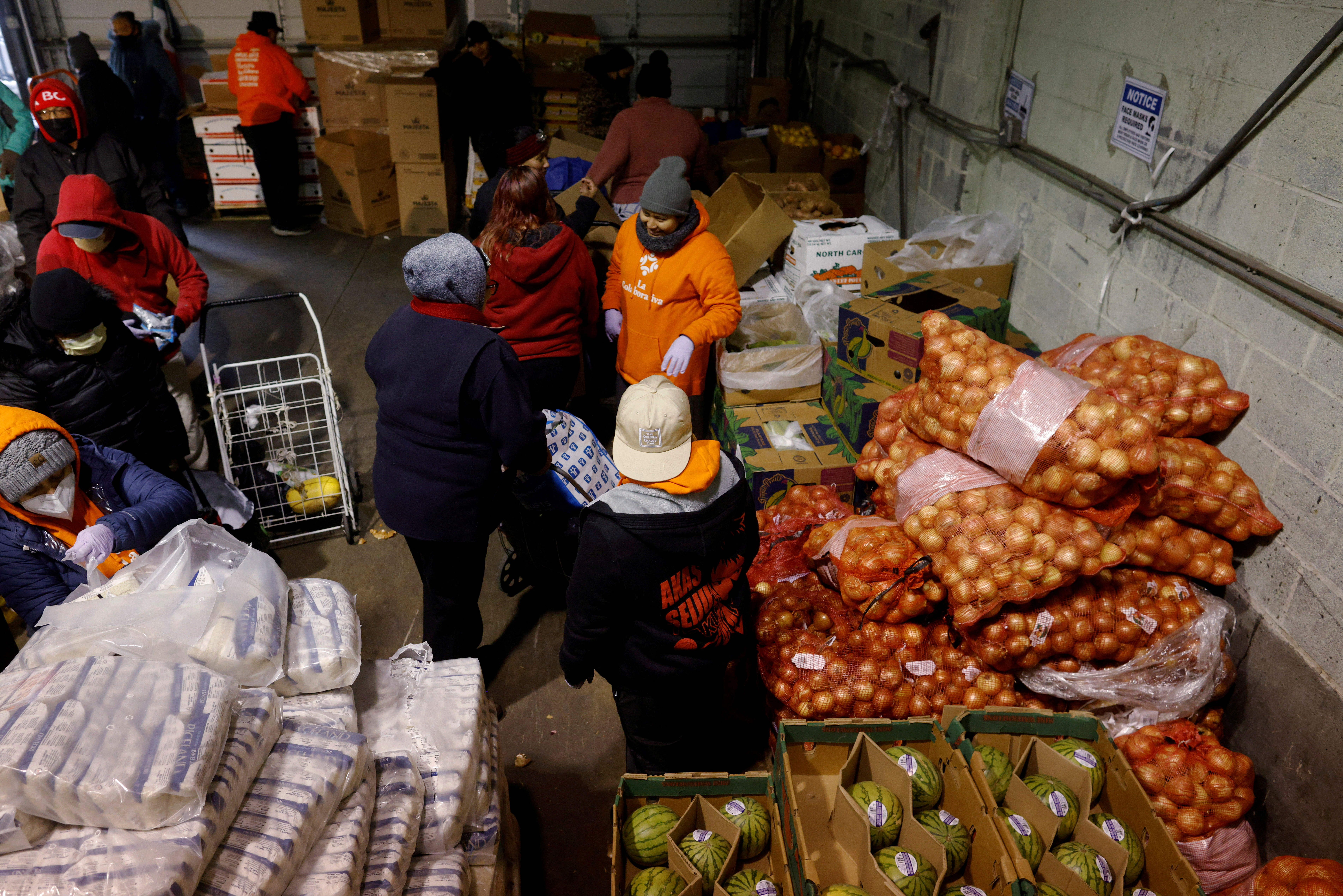 U.S. food benefits for poor to shrink as pandemic provisions end - Vimarsana News