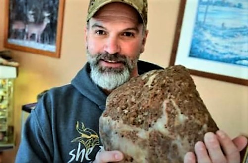 'Agate Man' coming to Douglas County Library on Oct. 1 - Vimarsana News