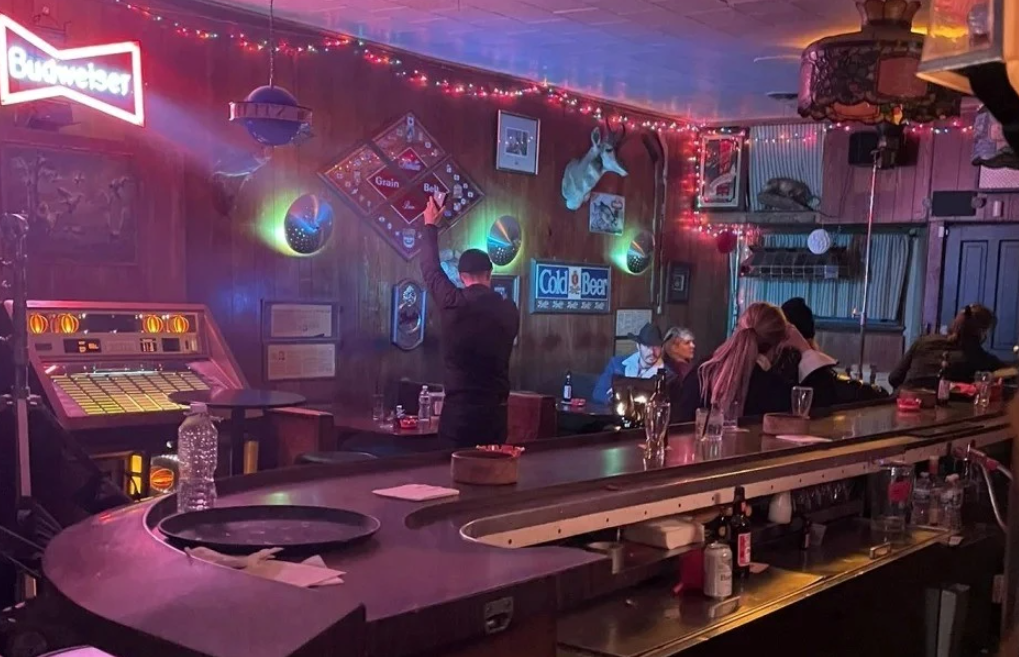 Film crew in St. Paul shooting adaptation of Chuck Klosterman's 'Downtown Owl' - InForum | Fargo, Moorhead and West Fargo news, weather and sports - Vimarsana News