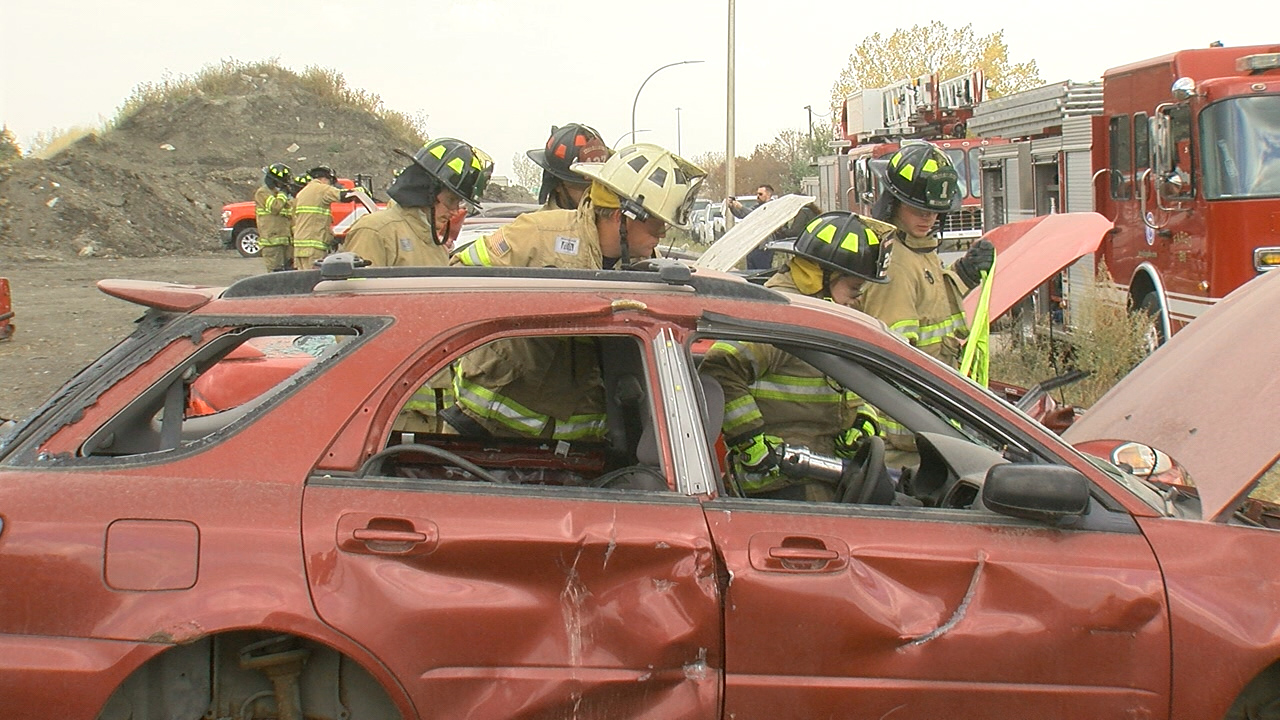 Recruits in joint fire academy go hands on with auto extrication - Vimarsana News