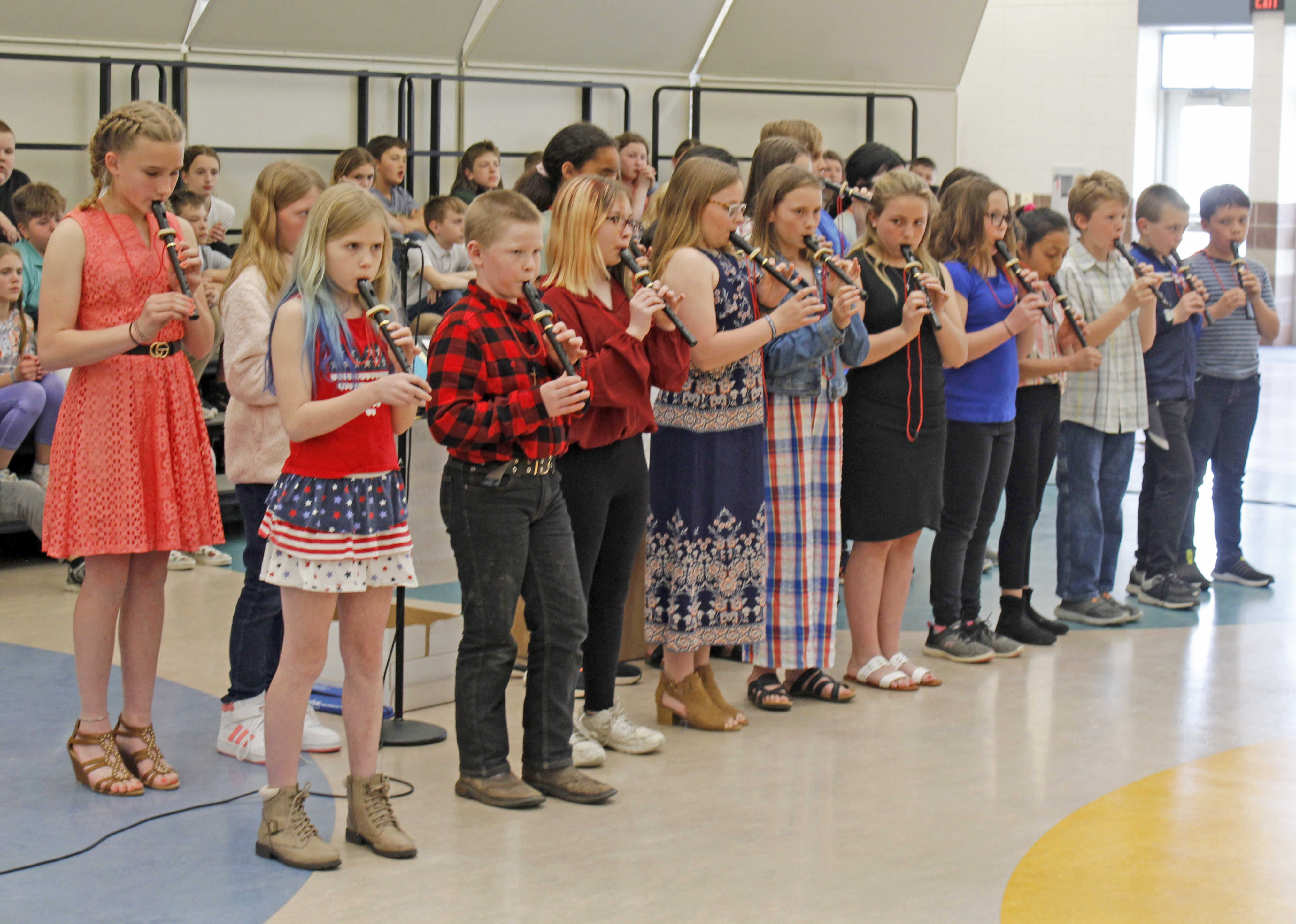 Grade 5 concert has dancing, singing and recorders - Vimarsana News