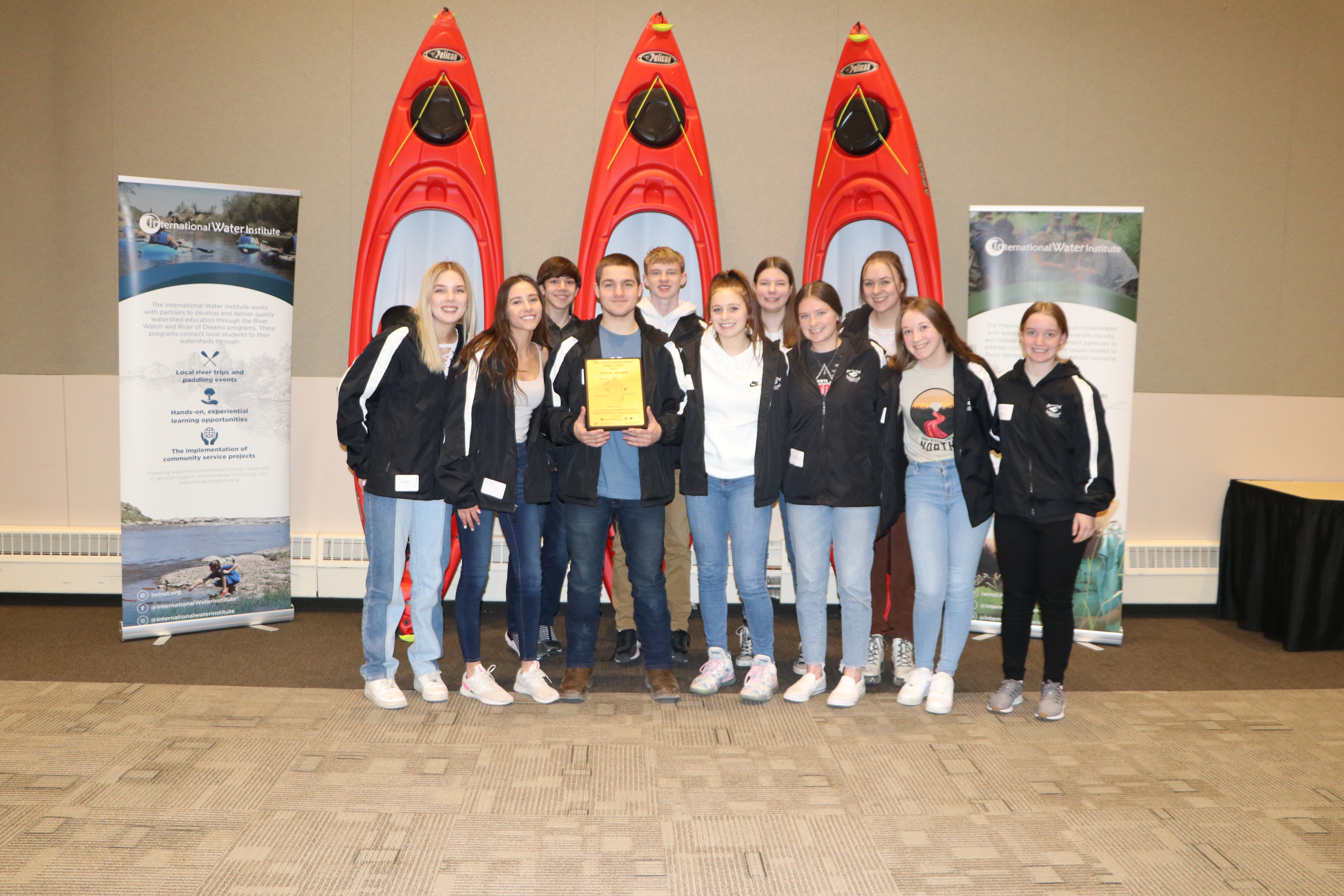 Minto, East Grand Forks Sacred Heart high schools win top awards in River Watch competition - Vimarsana News