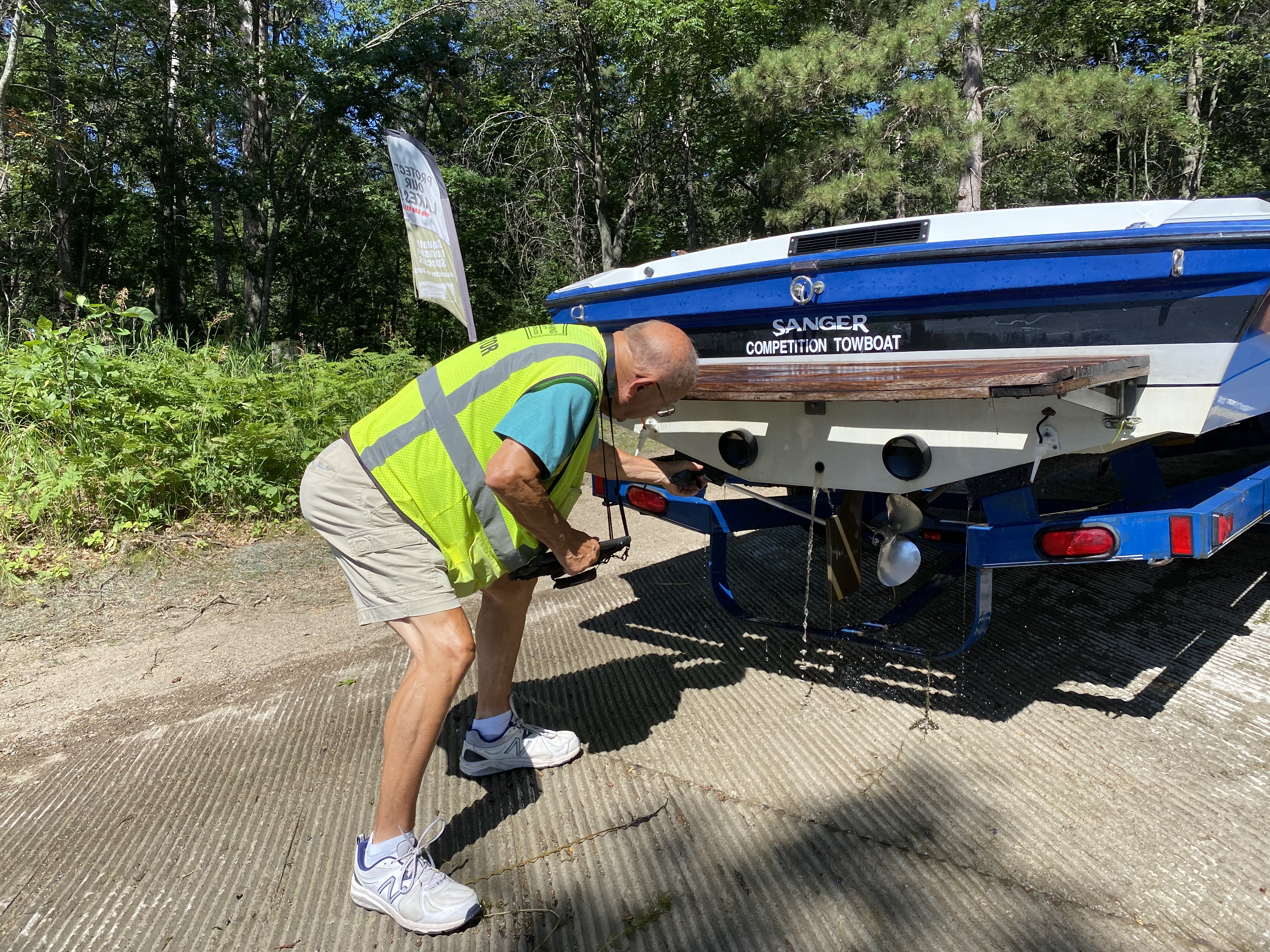 Life at the access: Aquatic invasive species inspectors provide insight into their work - Vimarsana News