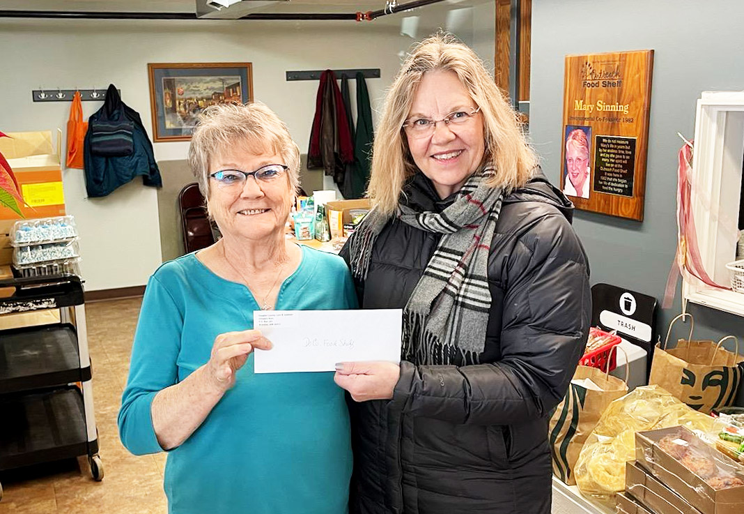Douglas County Corn-Soybean Growers Association donates to food shelf - Vimarsana News