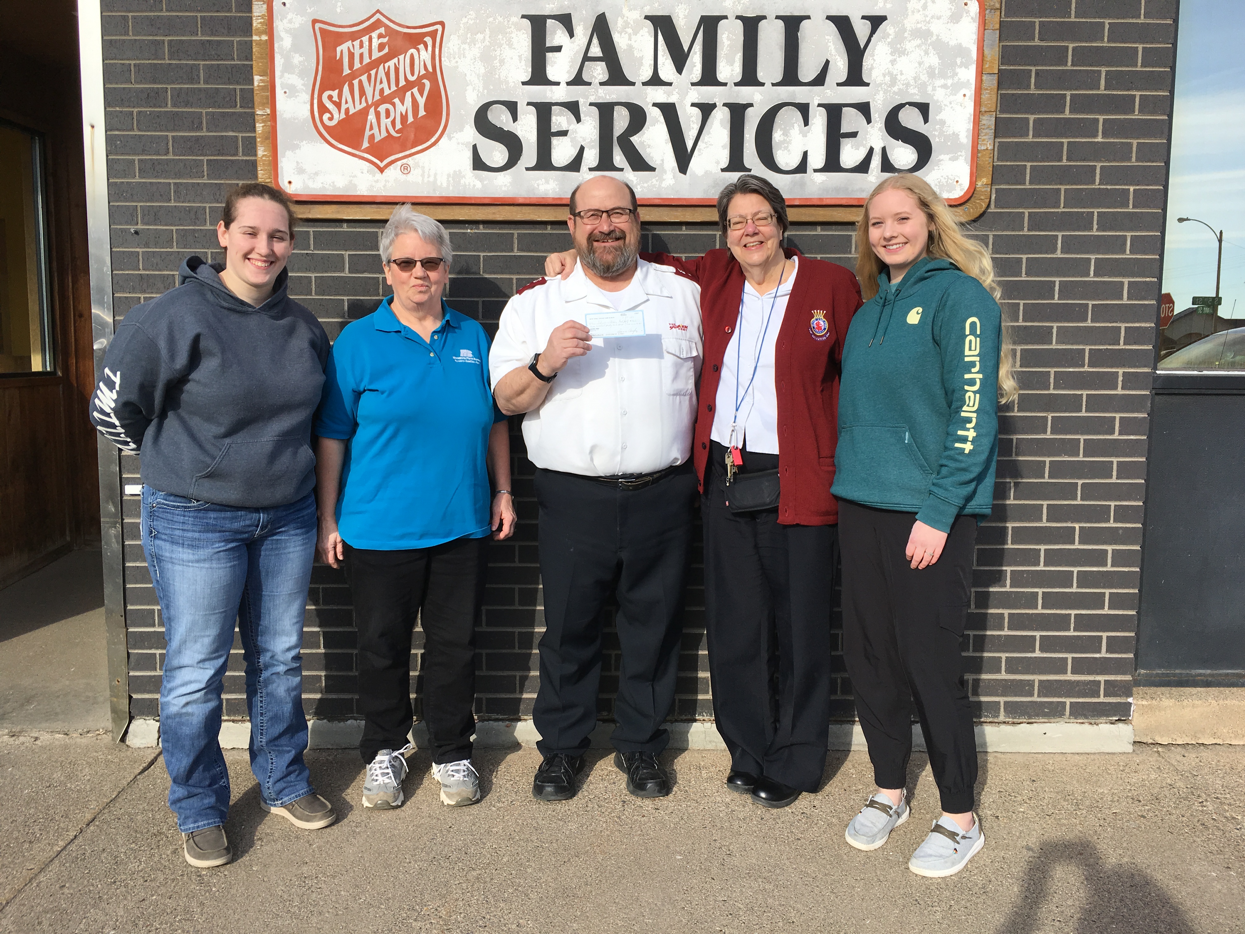 Crow Wing Farm Bureau and Brainerd FFA raise money to celebrate Ag week - Vimarsana News