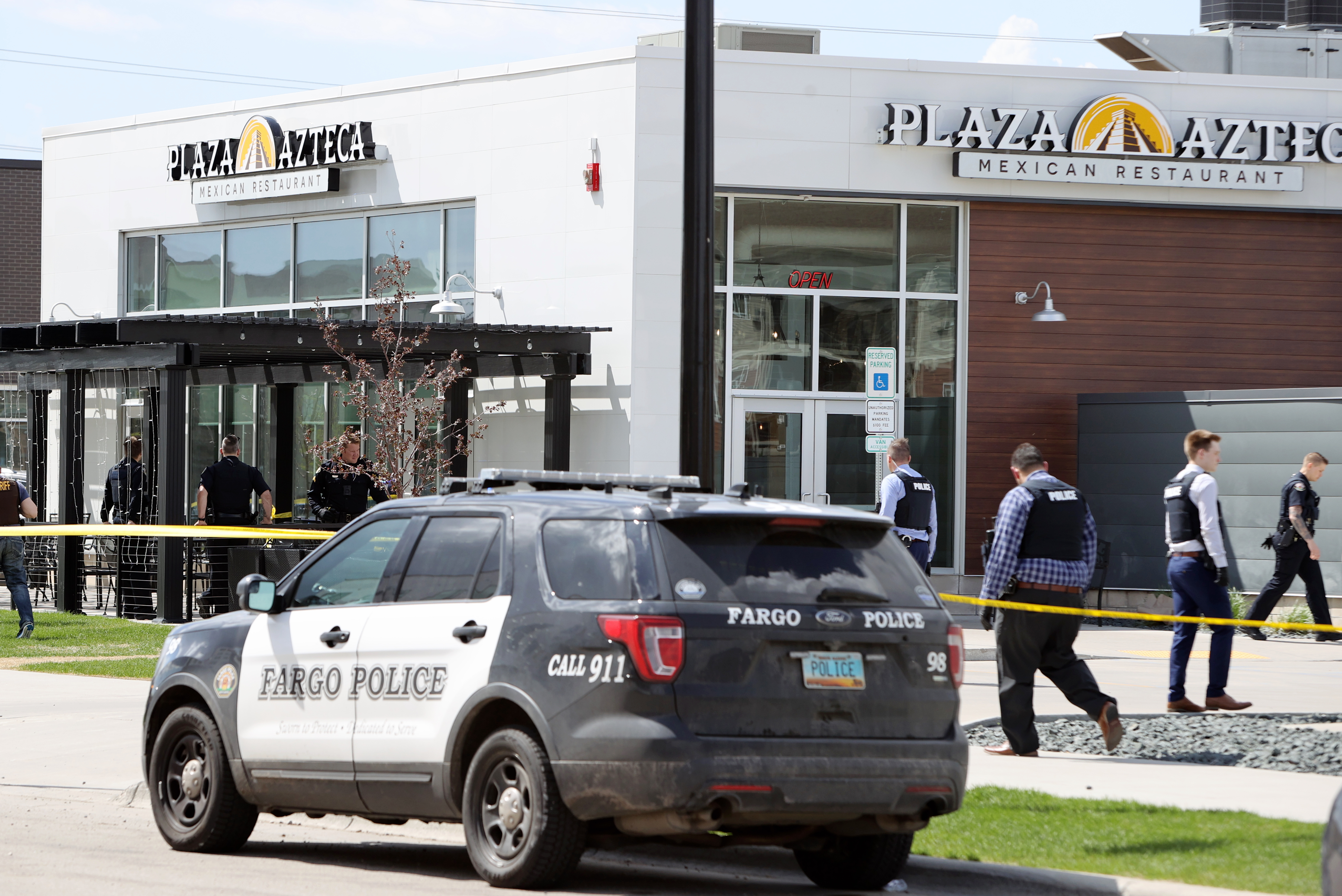 Suspect found dead after shooting mother, baby at Fargo restaurant, police say - Vimarsana News