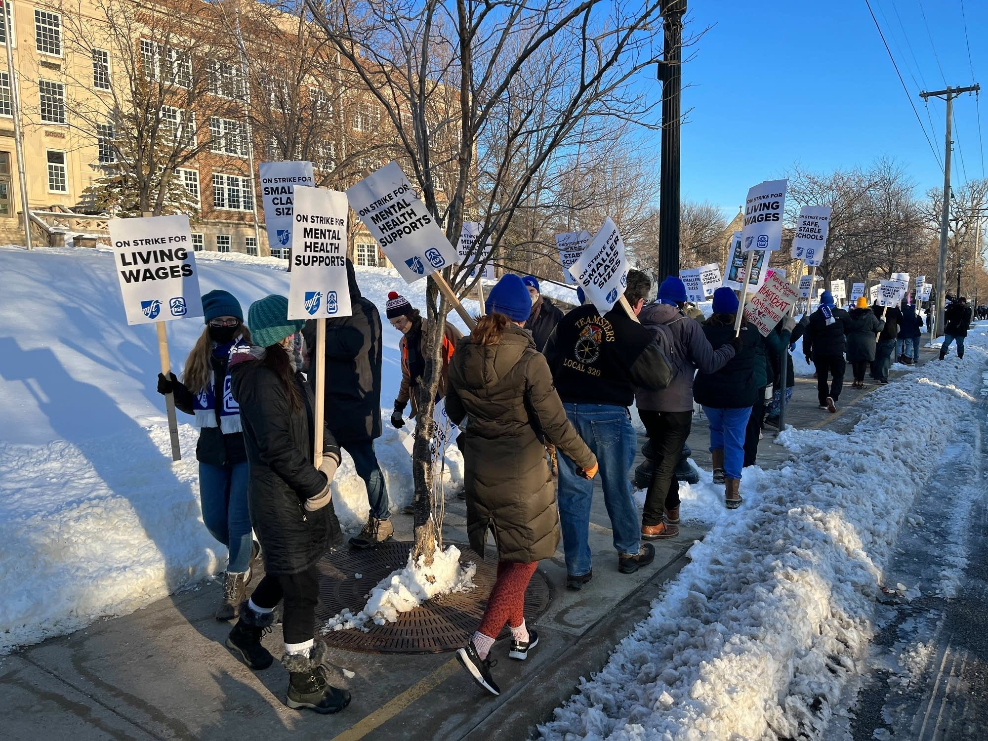 Minneapolis teachers strike; St. Paul reaches deal - Vimarsana News