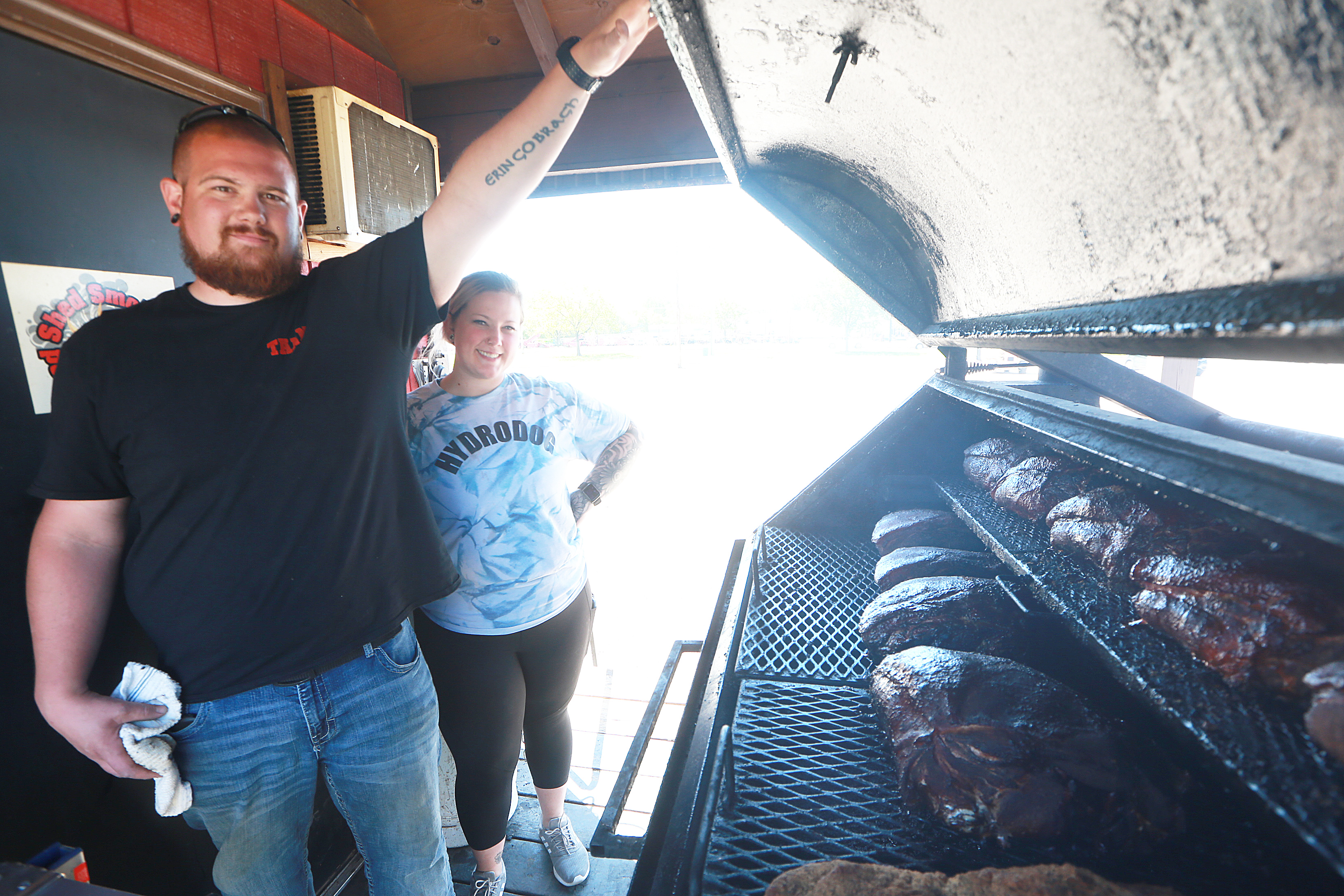 'Backyard barbecue feel:' Red Shed Smokehouse serves up ribs, pulled pork on wheels in Grand Forks - Vimarsana News
