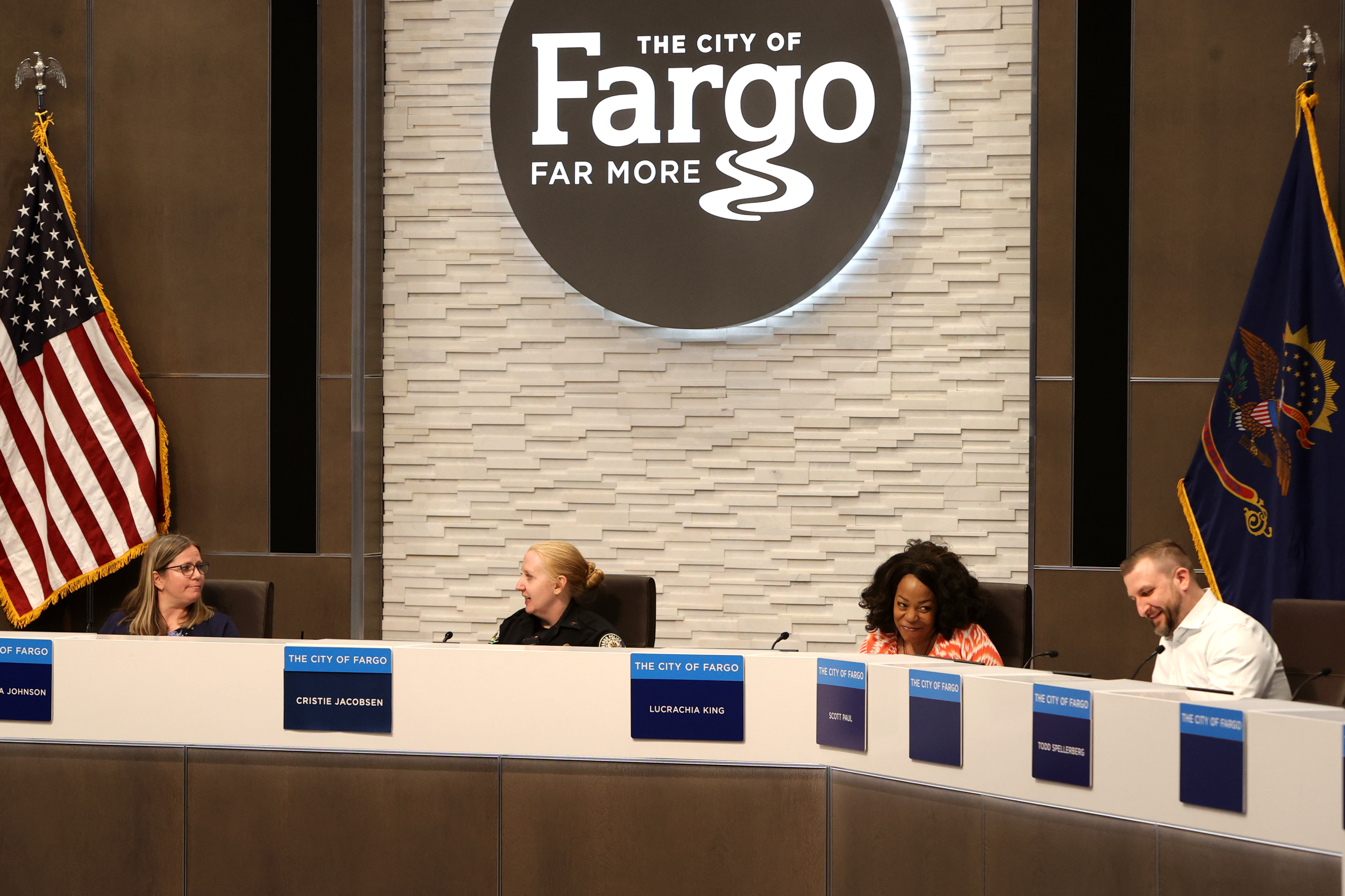 Fargo police make it clear they would go in after active shooter - Vimarsana News