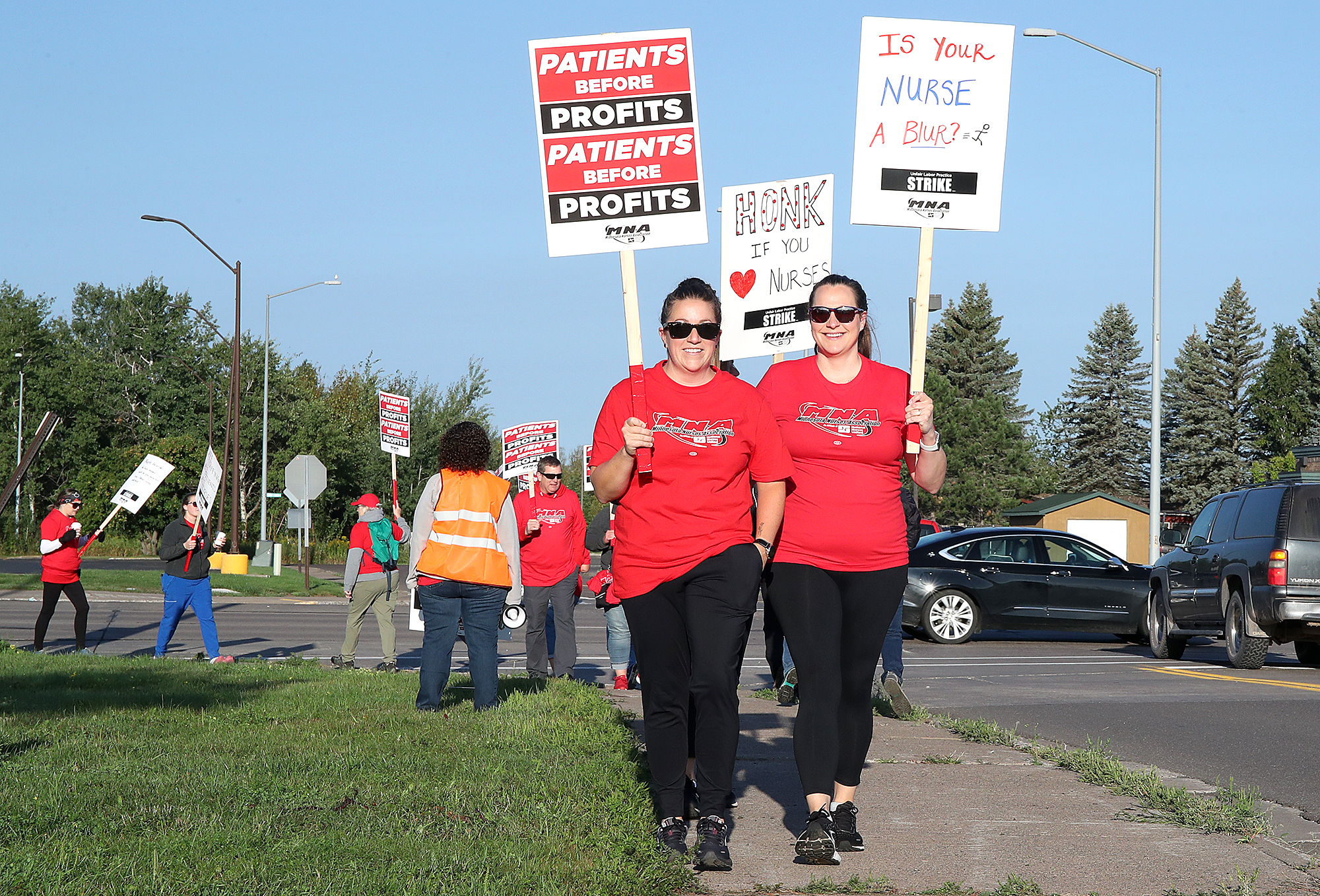 Nurses continue strike, pickets outside Twin Ports hospitals - Vimarsana News