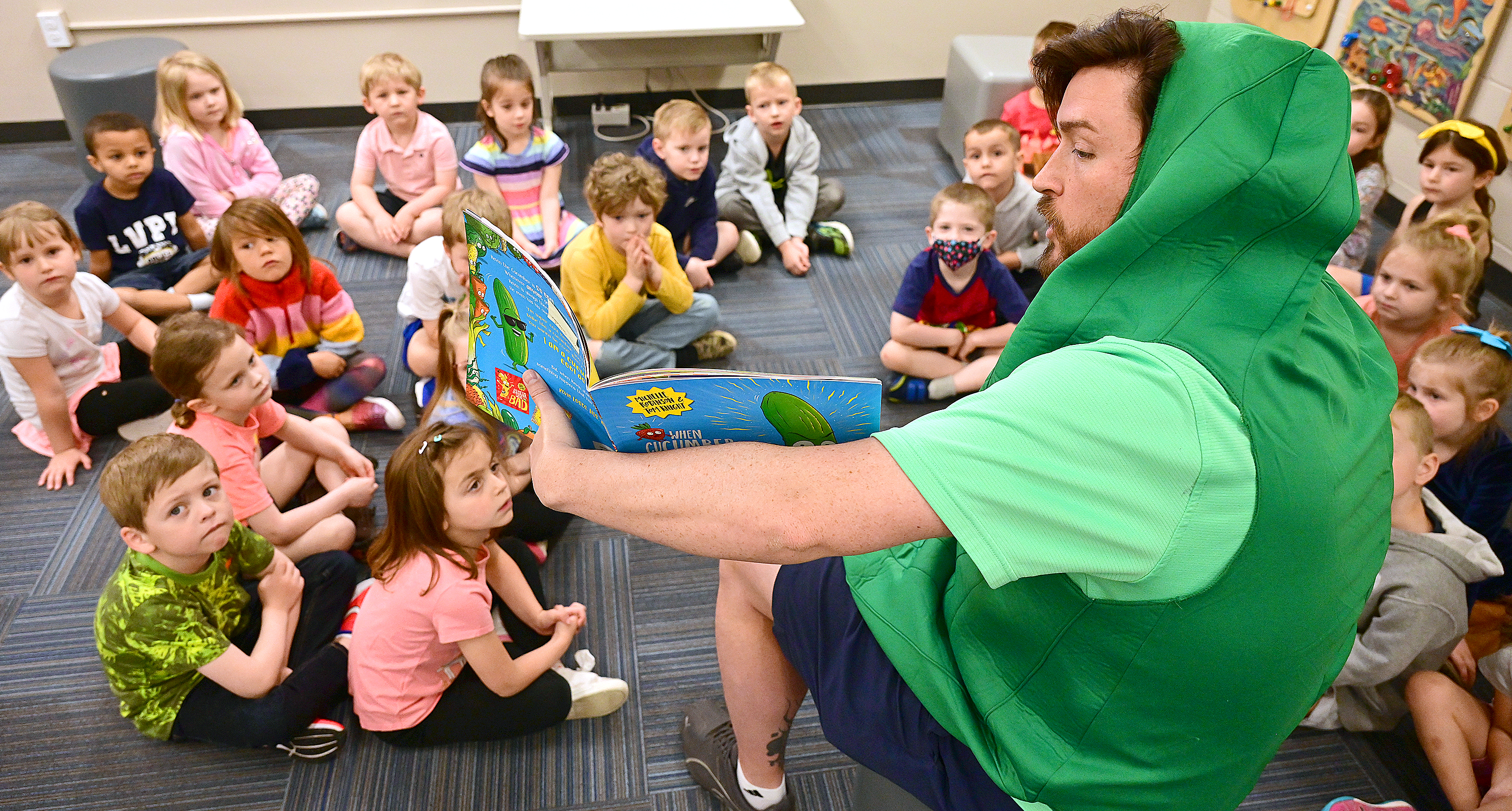Brainerd mayor dons cucumber costume for kids, promotes health benefits - Vimarsana News