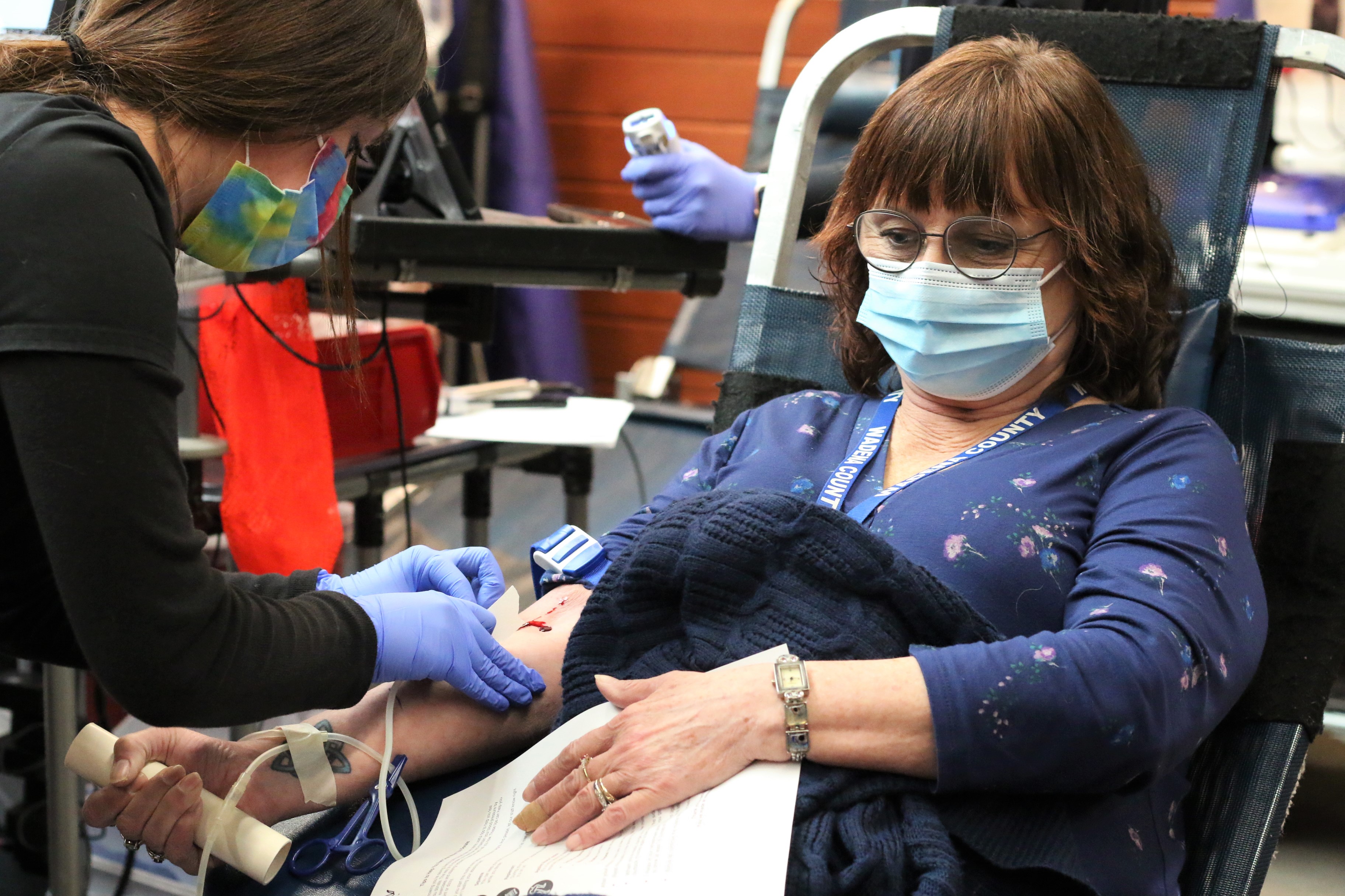 Battle of the Badges blood drive helps replenish blood supply - Vimarsana News