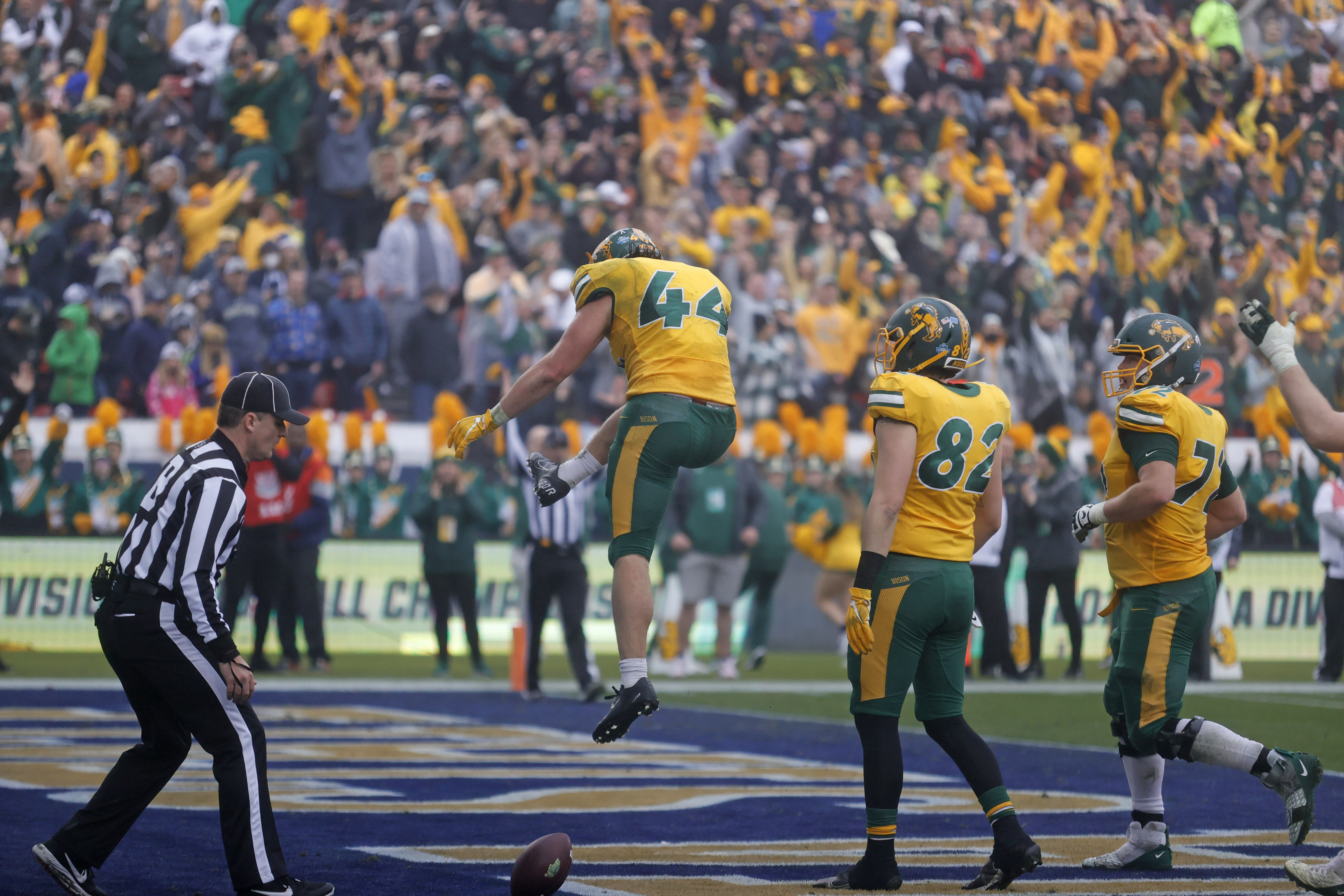 Sweet 16: Memorable Bison moments from previous 9 Division I FCS championship games - Vimarsana News
