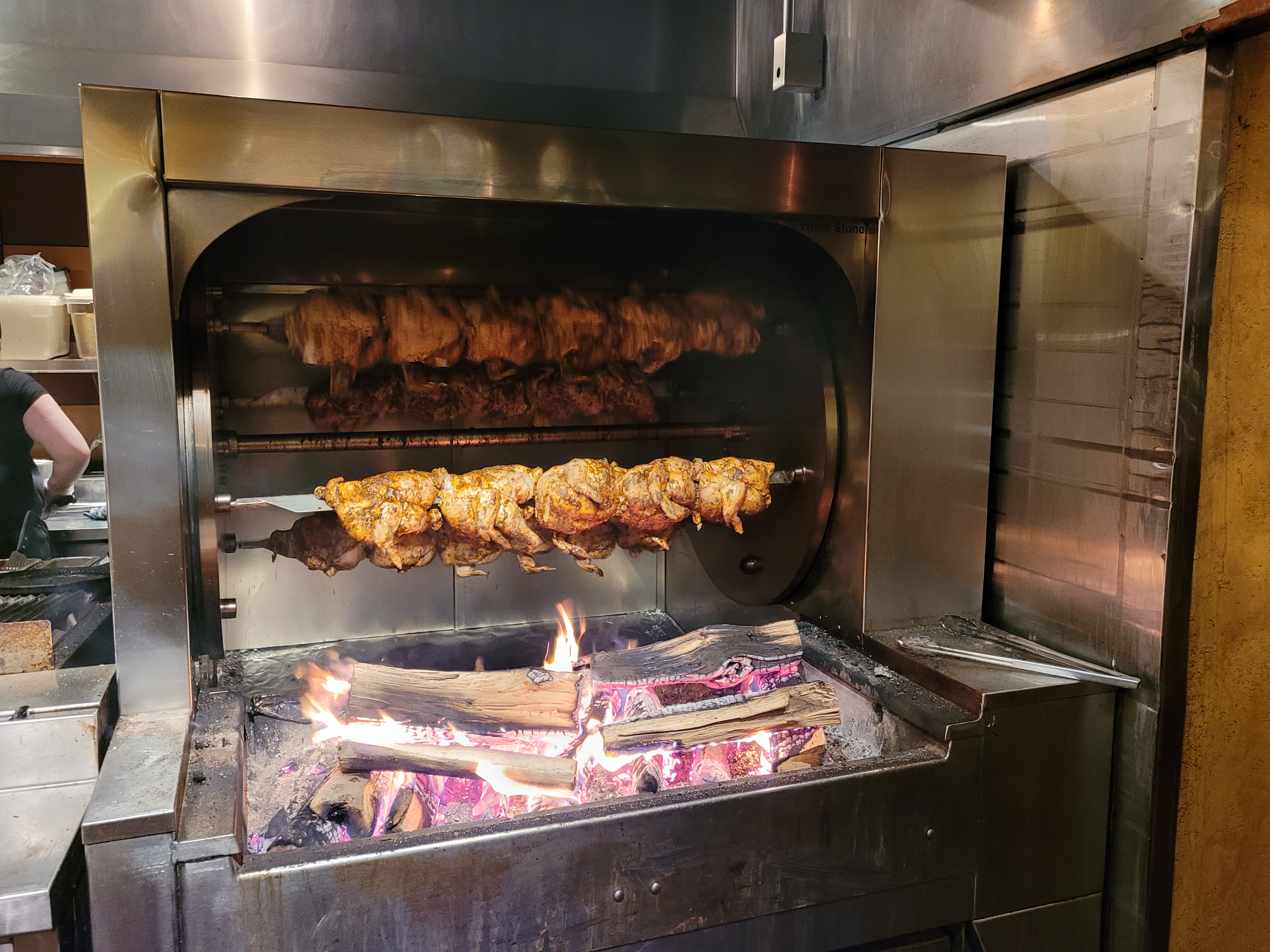 Fargo-favorite Doolittles succeeds at bringing wood-fired taste indoors - Vimarsana News