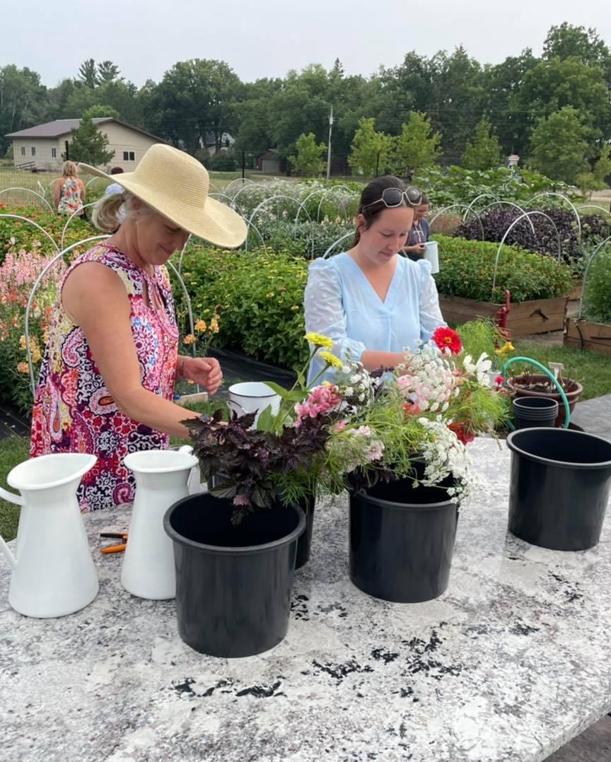 Spring Home: Take your pick, new flower farm near Perham lets people hand-select beautiful blooms - Vimarsana News
