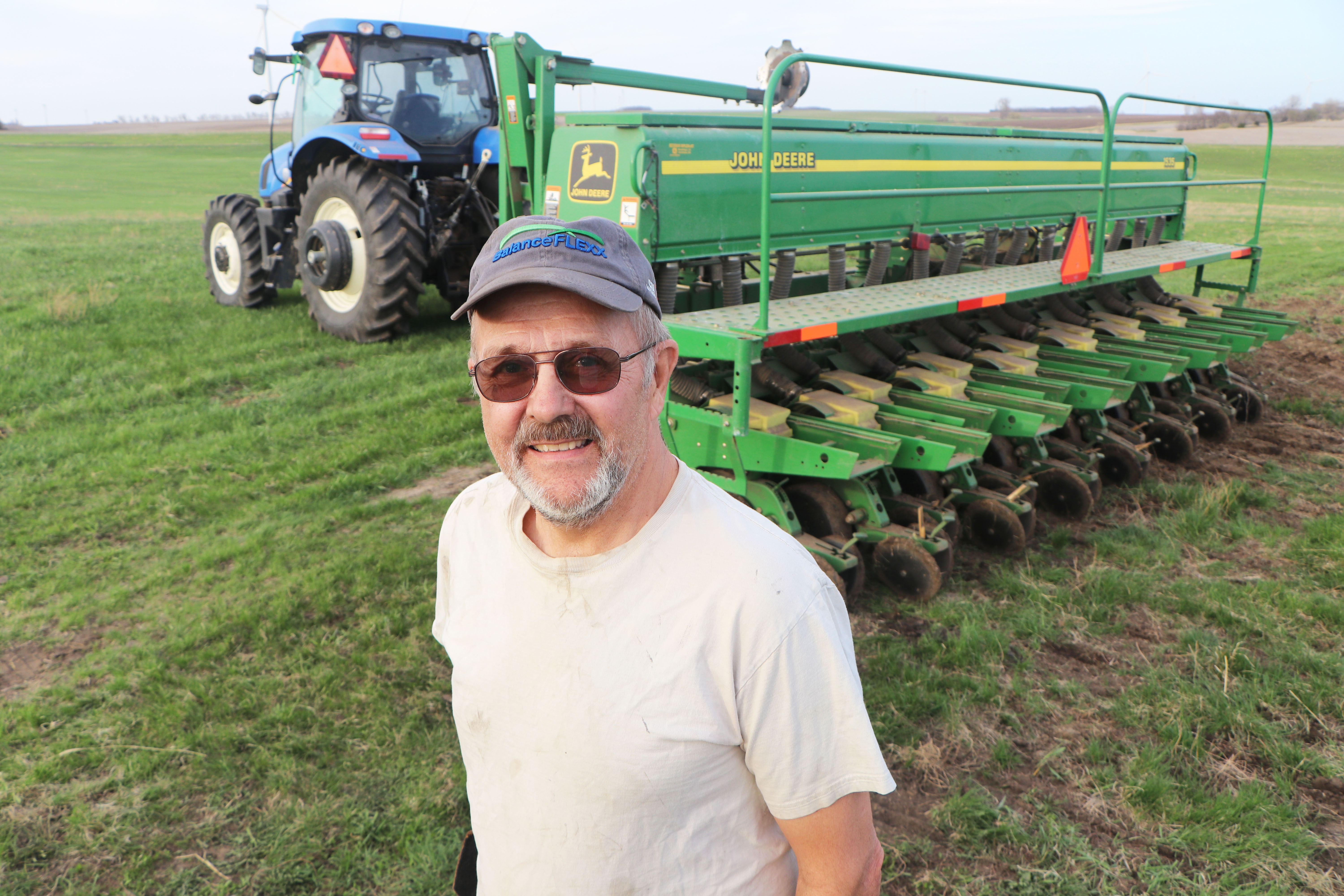 Too late for wheat, South Dakota has started planting soy and corn - Vimarsana News
