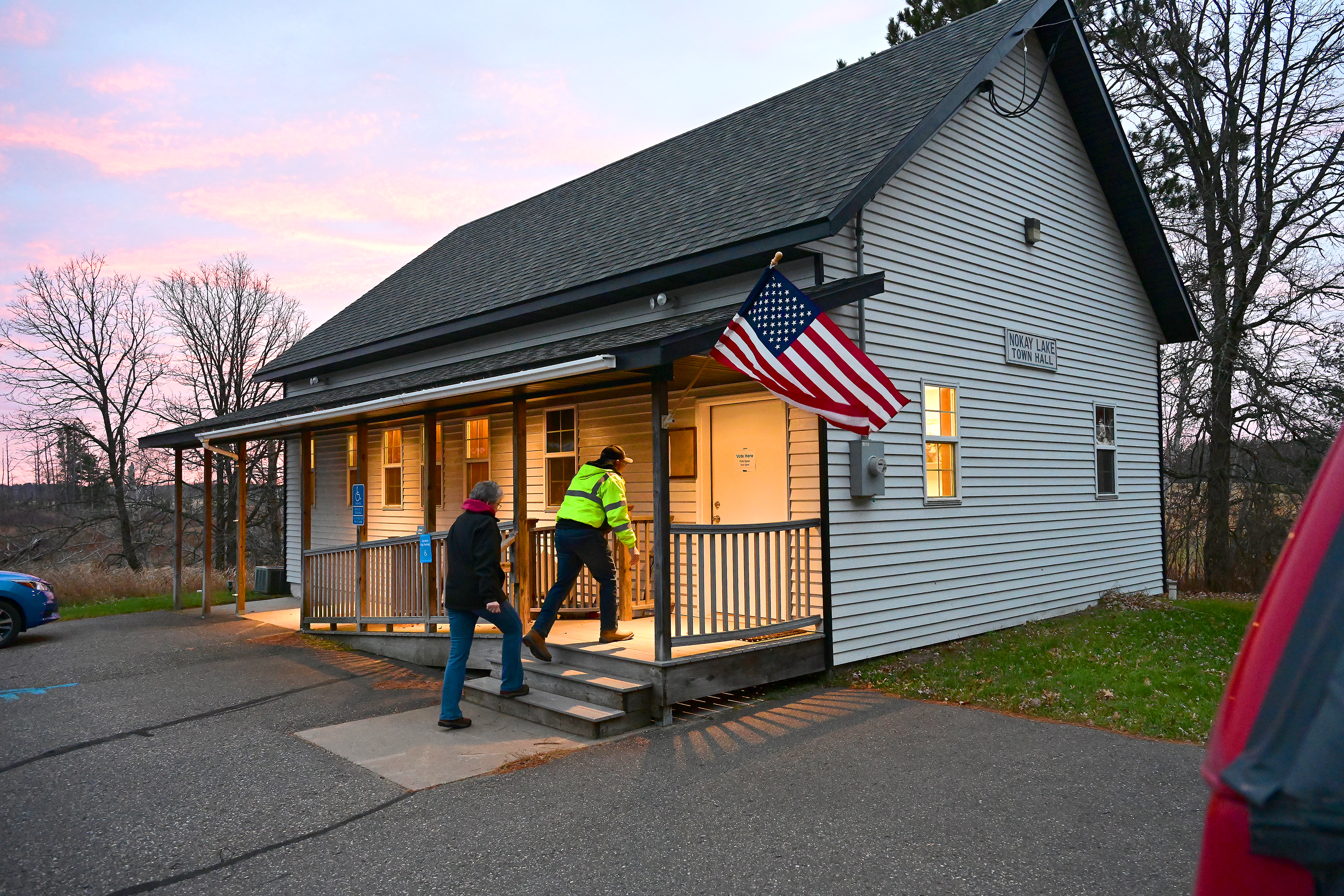Off to the polls: Volunteers, workers aim for smooth Election Day - Vimarsana News