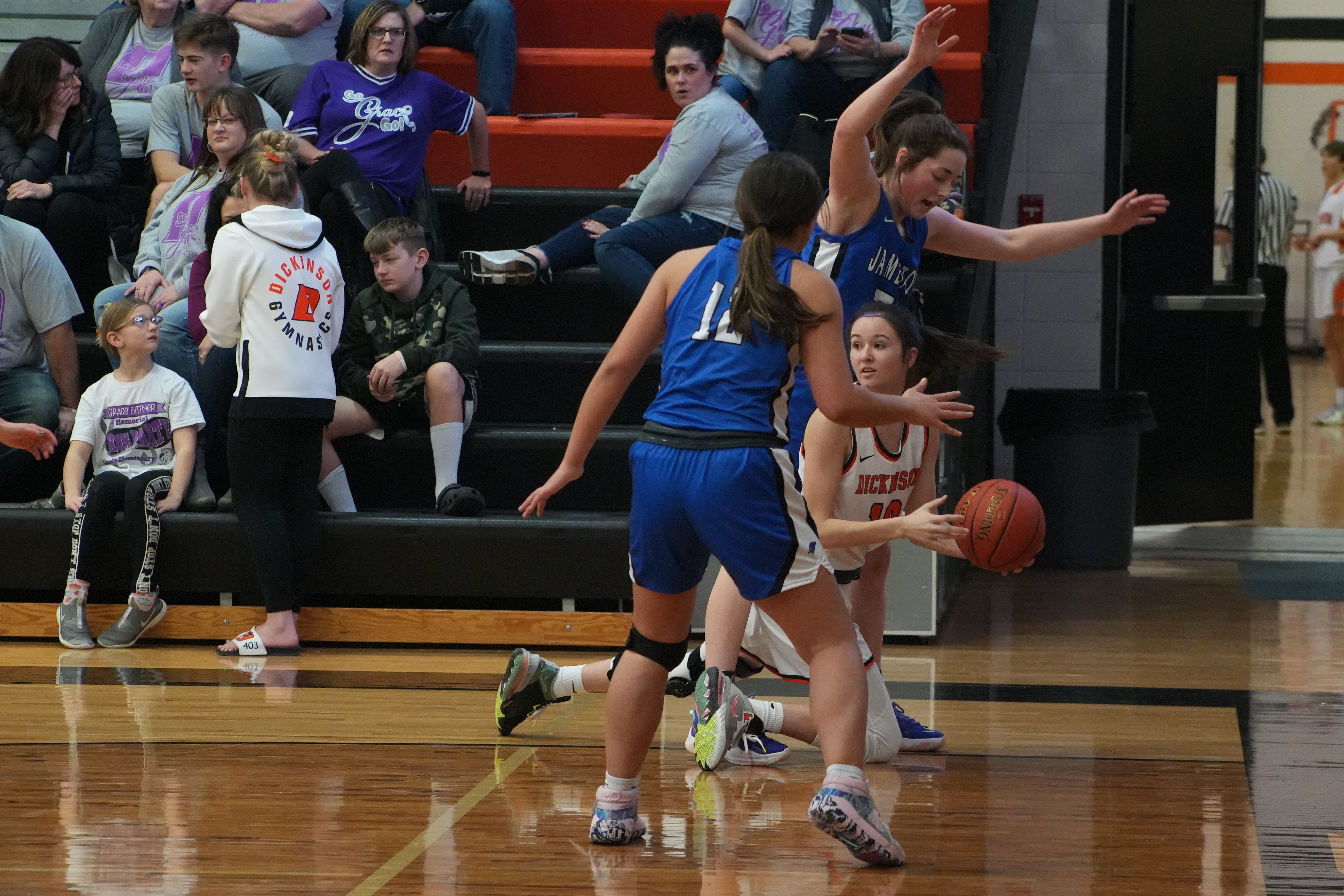 Dickinson lose at home to Jamestown - Vimarsana News