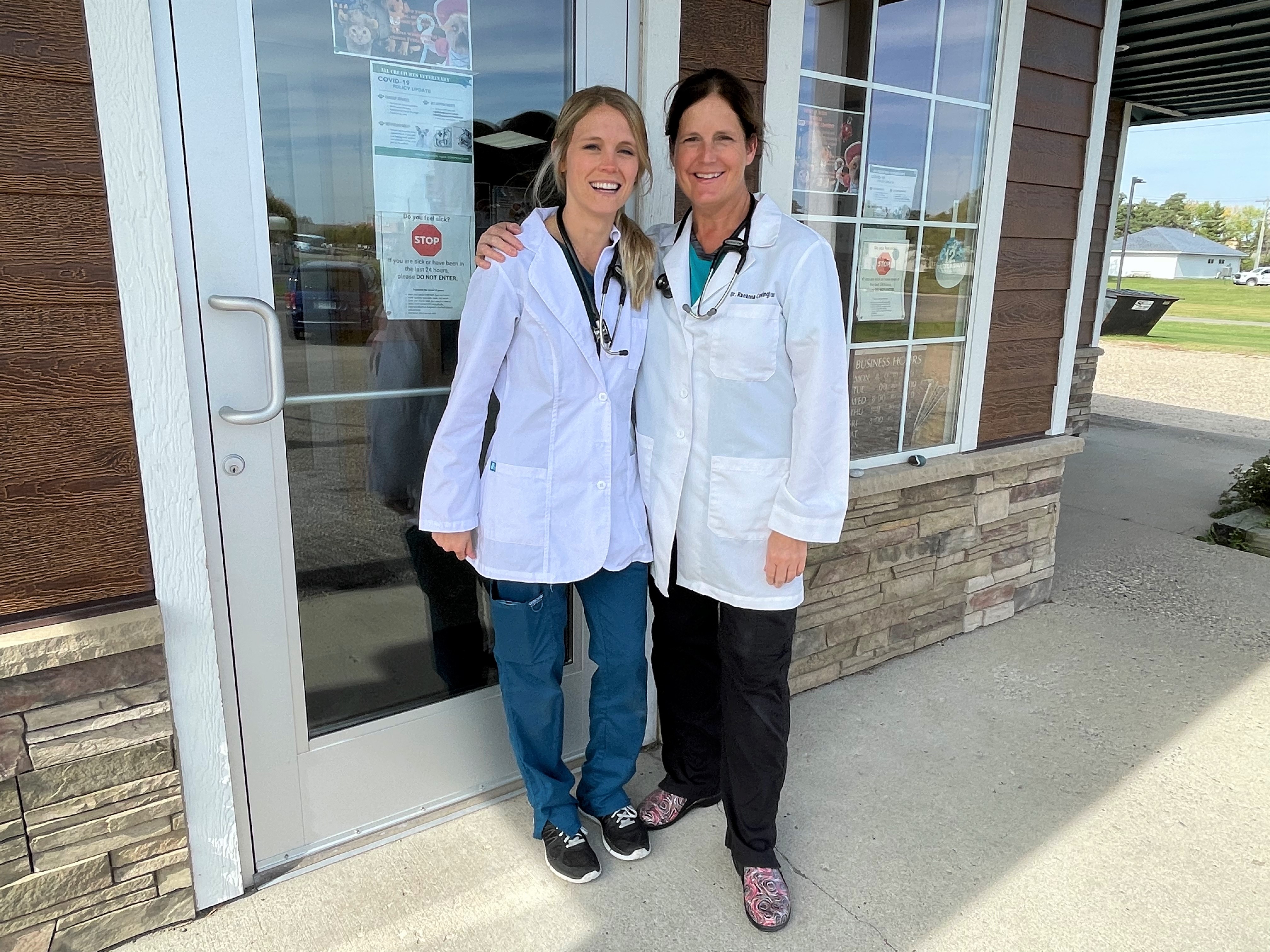 Following in her mother's pawprints: Veterinarian daughter joins her mom's practice in Perham - Vimarsana News
