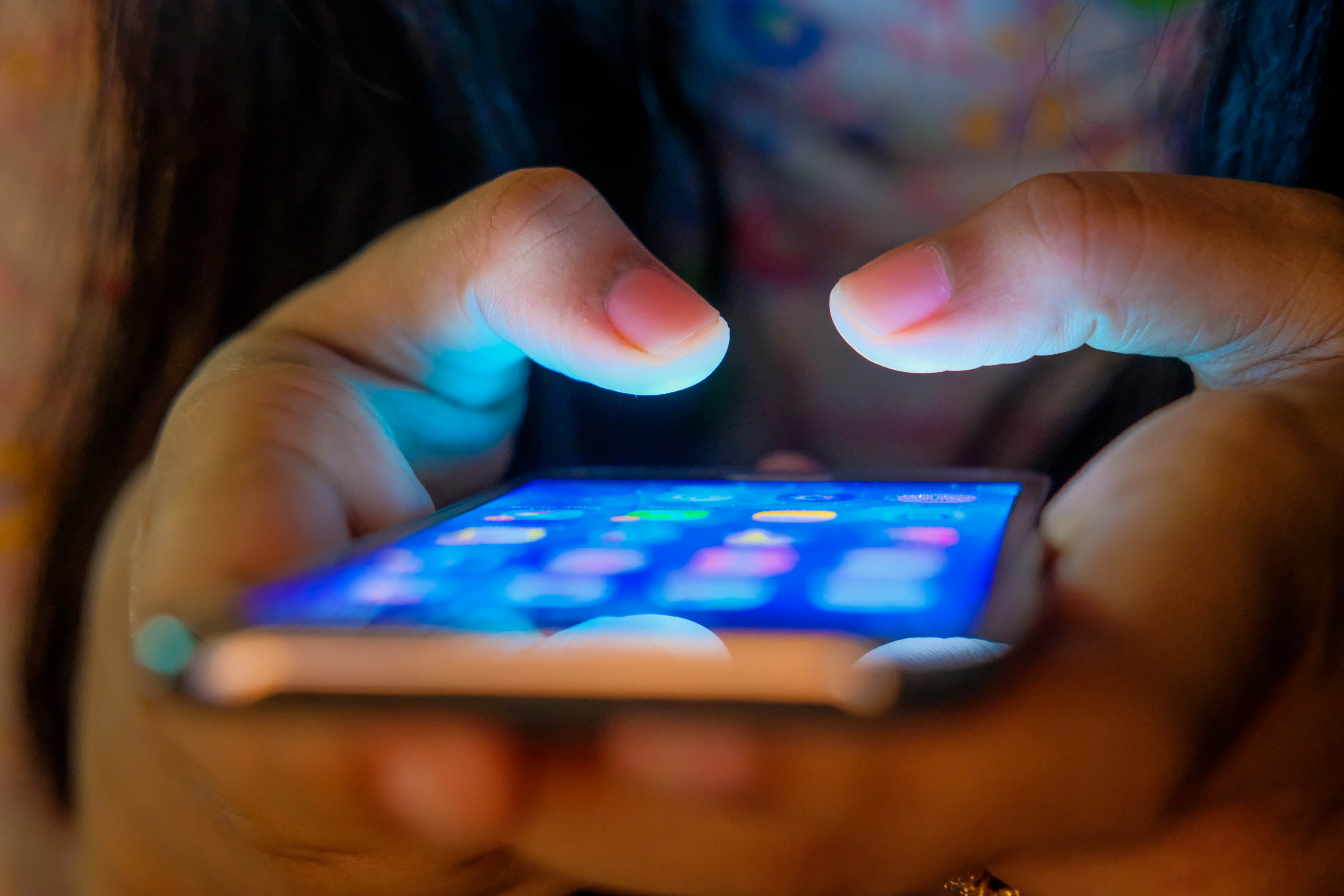 Tech Savvy: Cell phones can work in cold temps with a little thermal help - Vimarsana News