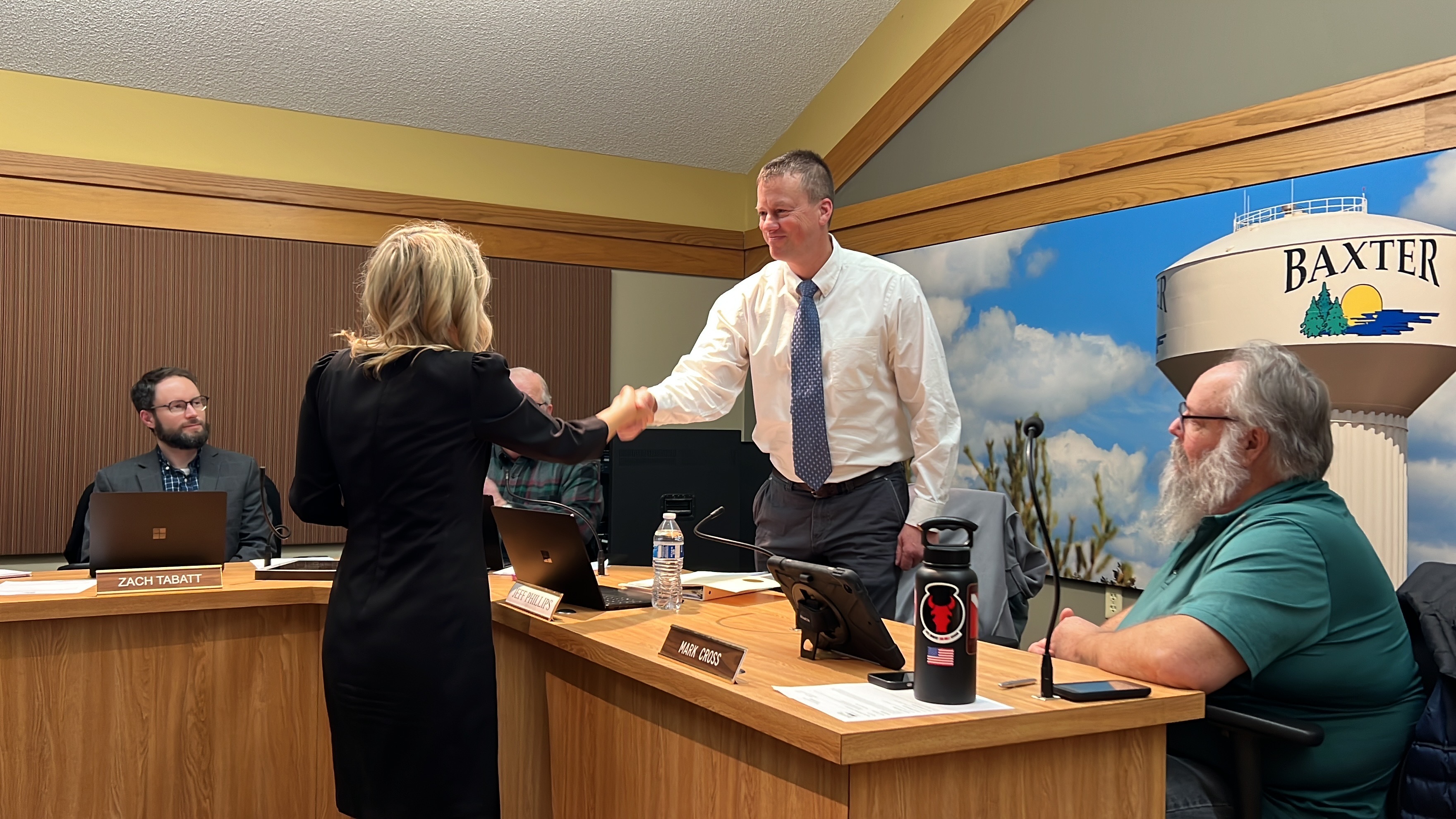 Jeff Phillips takes oath of office in Baxter - Vimarsana News
