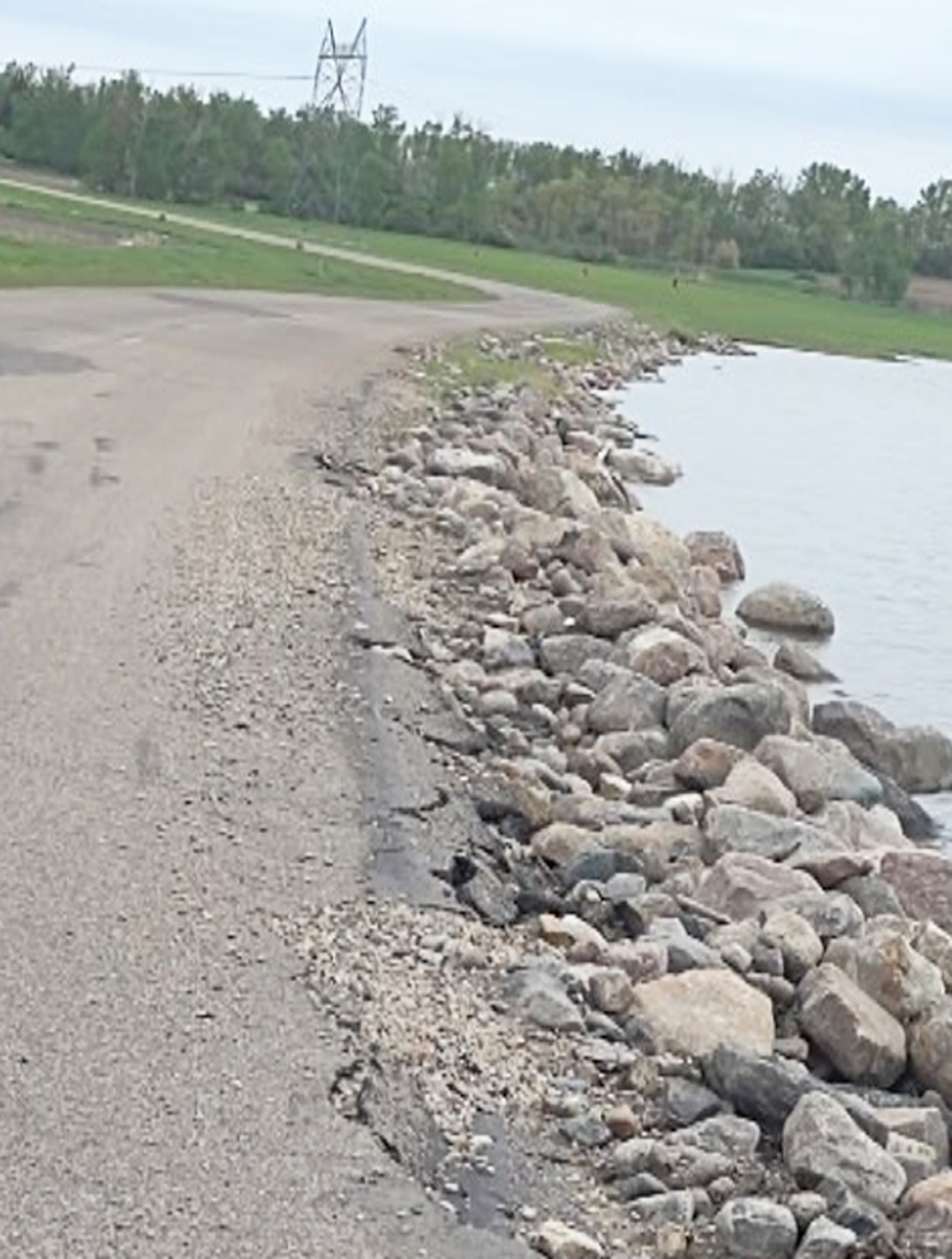 Rains, strong winds cause damage to Stutsman County roads - Vimarsana News