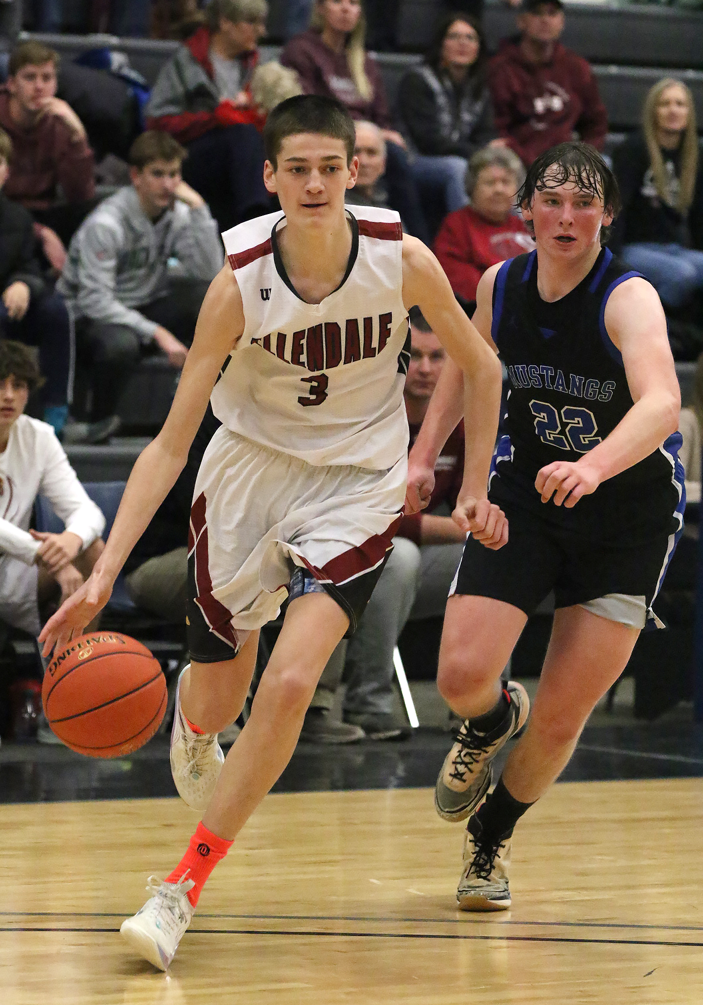 Local teams place in latest Class B boys, girls basketball polls - Vimarsana News