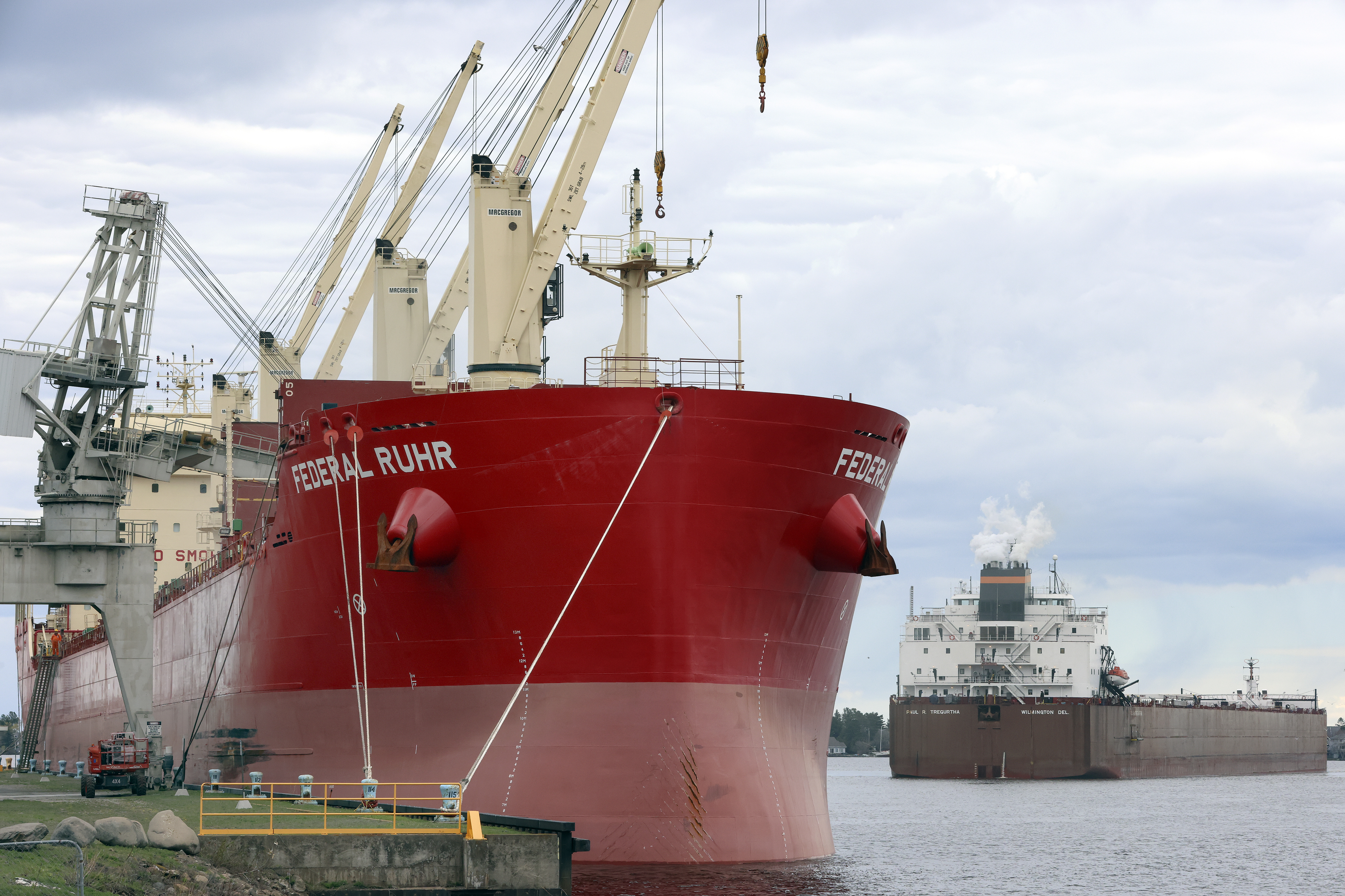 Industry blames ice buildup for sluggish start to shipping season - Vimarsana News