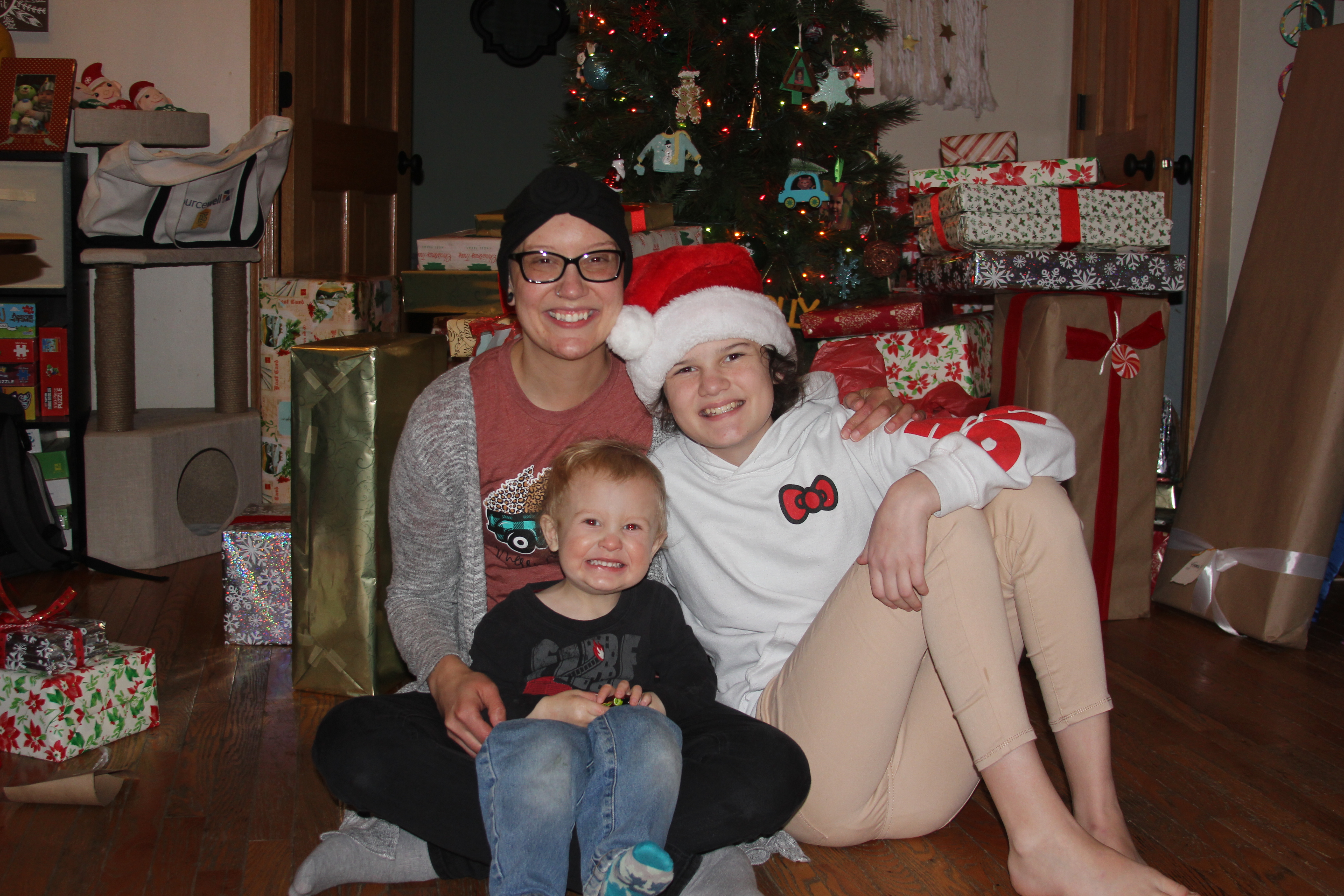 Single mother battling cancer is blessed with gifts at her Brainerd home - Vimarsana News