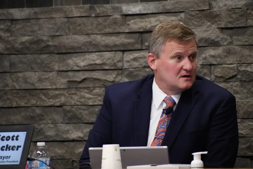 Port: Dickinson mayor decides not to run for statewide office - Vimarsana News