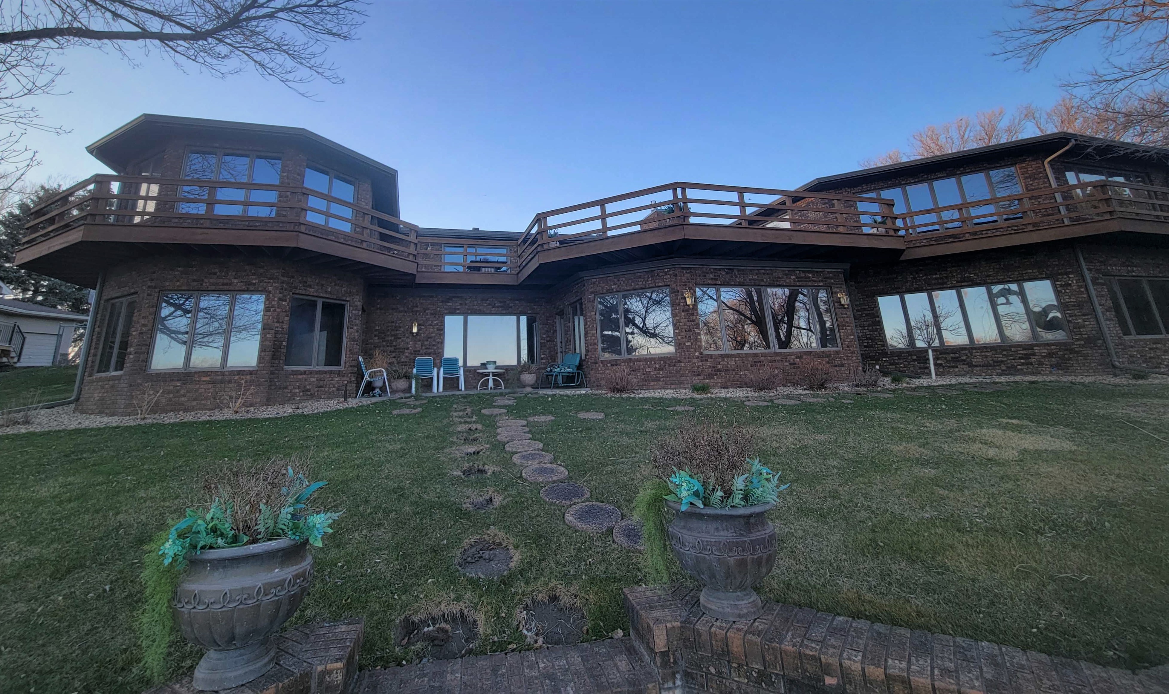 City revisits regulations for Airbnbs after Lake Mitchell resident warned for renting out home - Vimarsana News