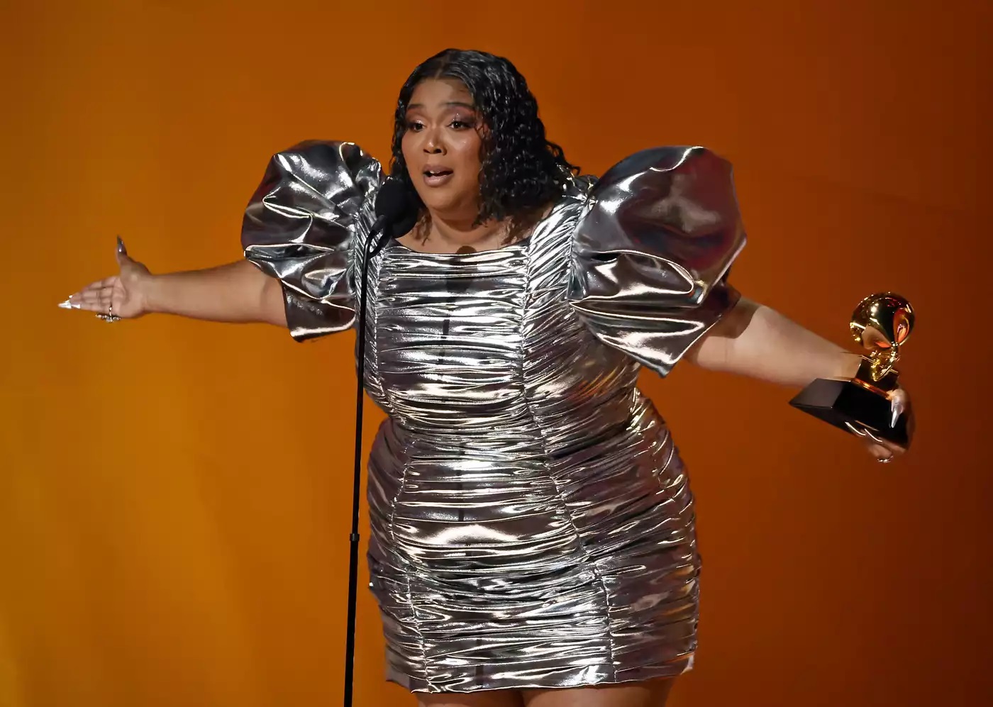 Lizzo thanks Osseo sixth-graders for snowplow tribute - Vimarsana News