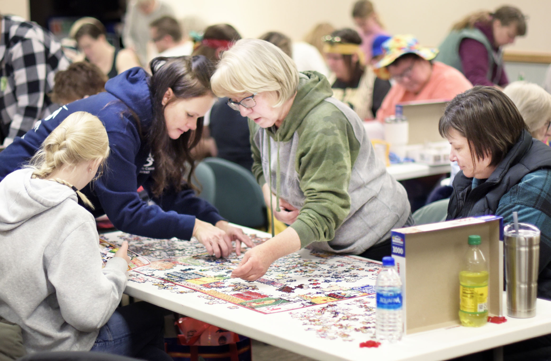 Puzzle fans compete at Douglas County Library - Vimarsana News
