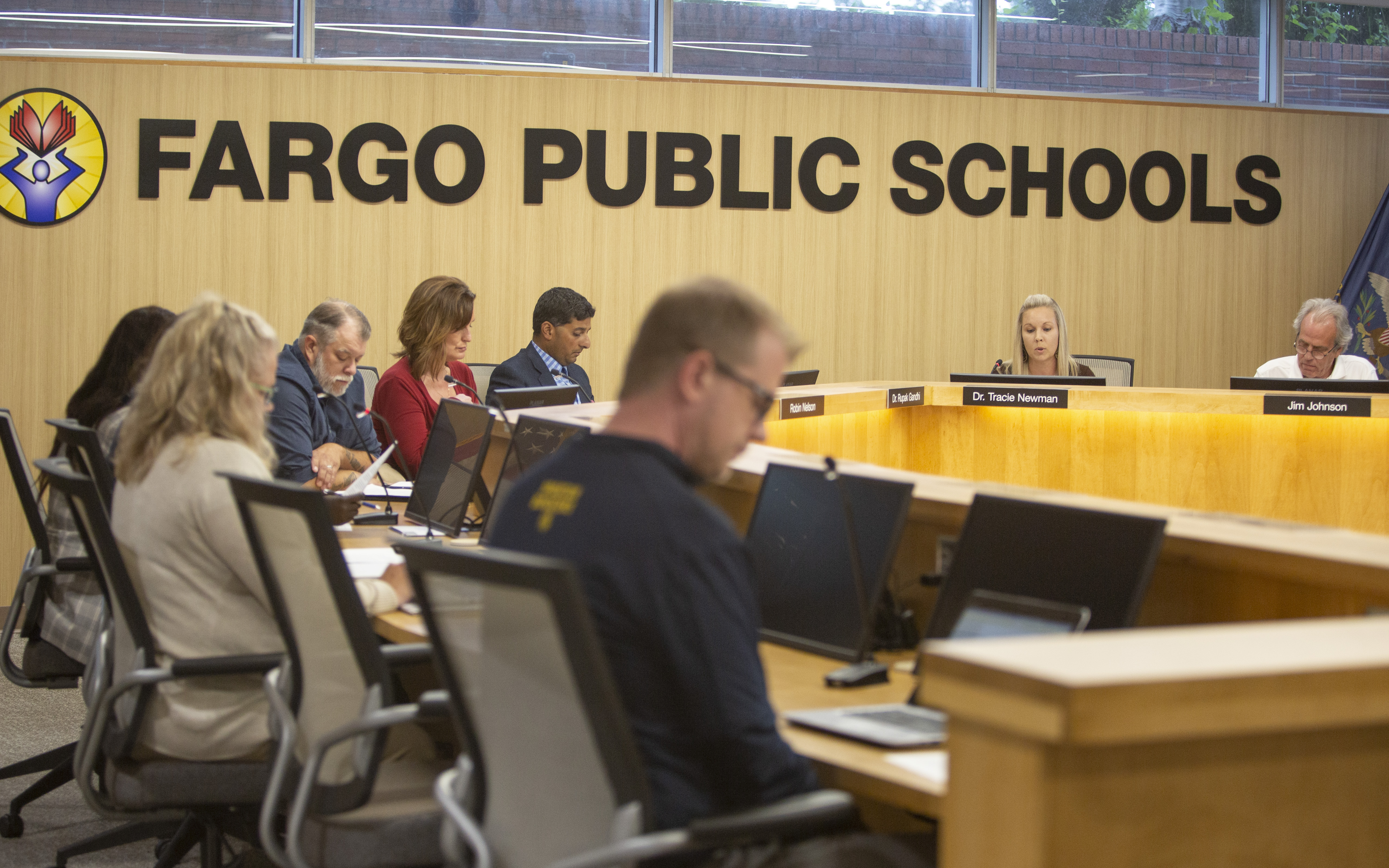 After widespread backlash, Fargo School Board votes to reinstate Pledge of Allegiance at meetings - Vimarsana News