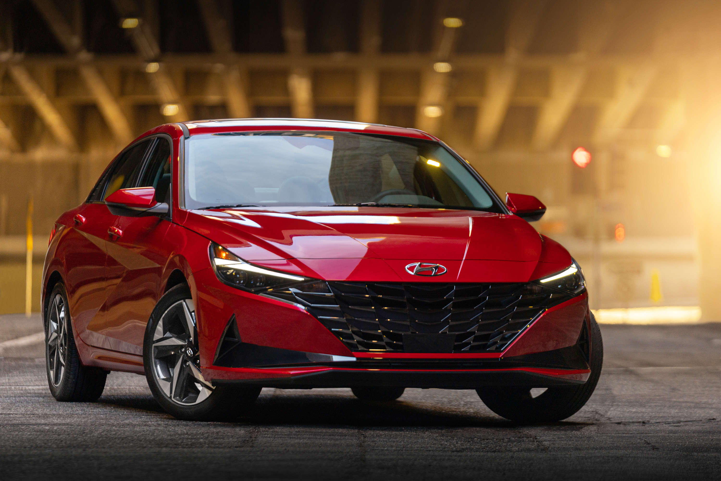 Auto review: High-tech, high-style Hyundai Elantra is a $21K bargain - Vimarsana News