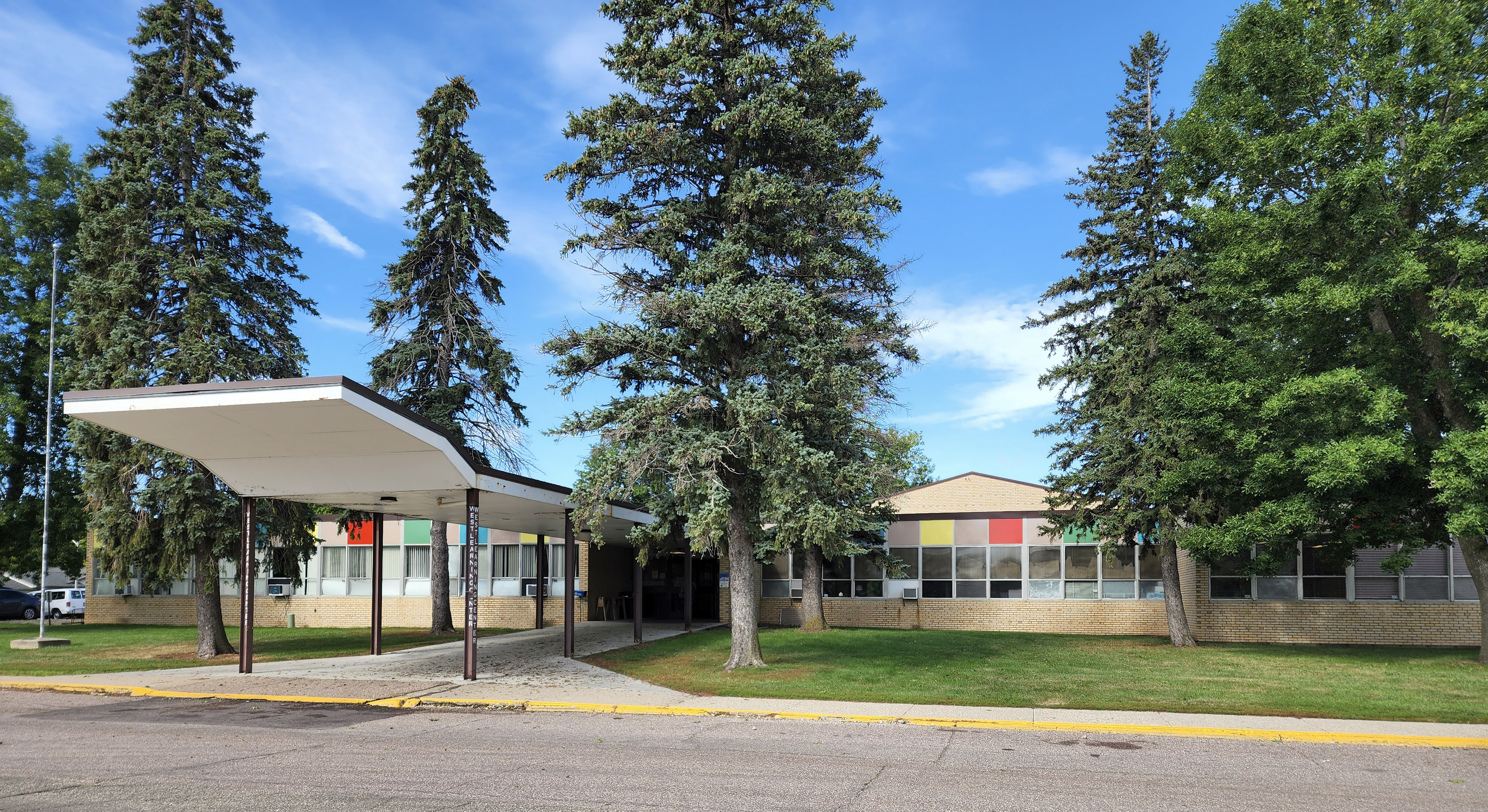 Worthington's West Elementary asbestos abatement to start in March, as demolition plans proceed - Vimarsana News