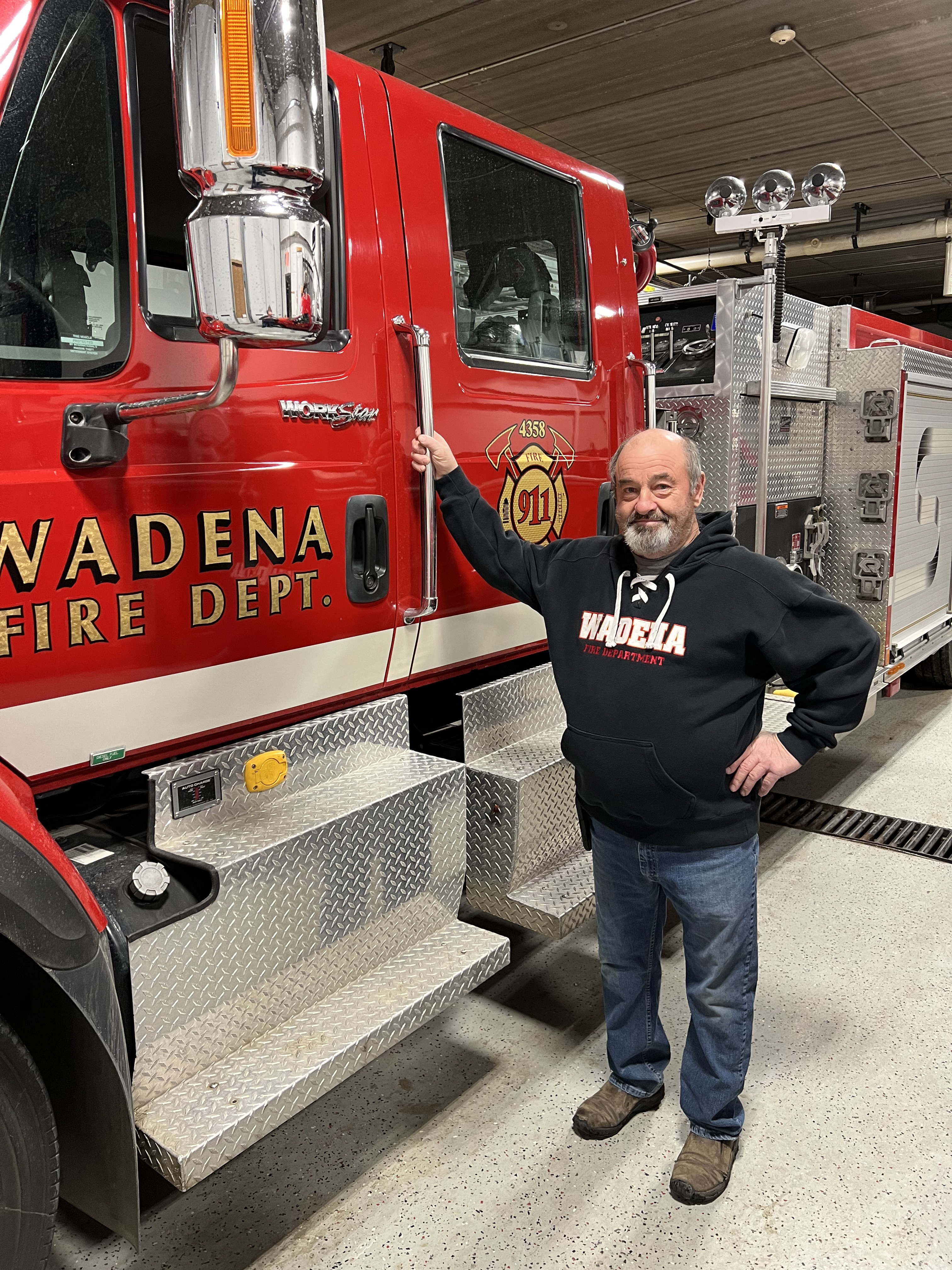 Waln recognized for his 44 years fighting fire - Vimarsana News