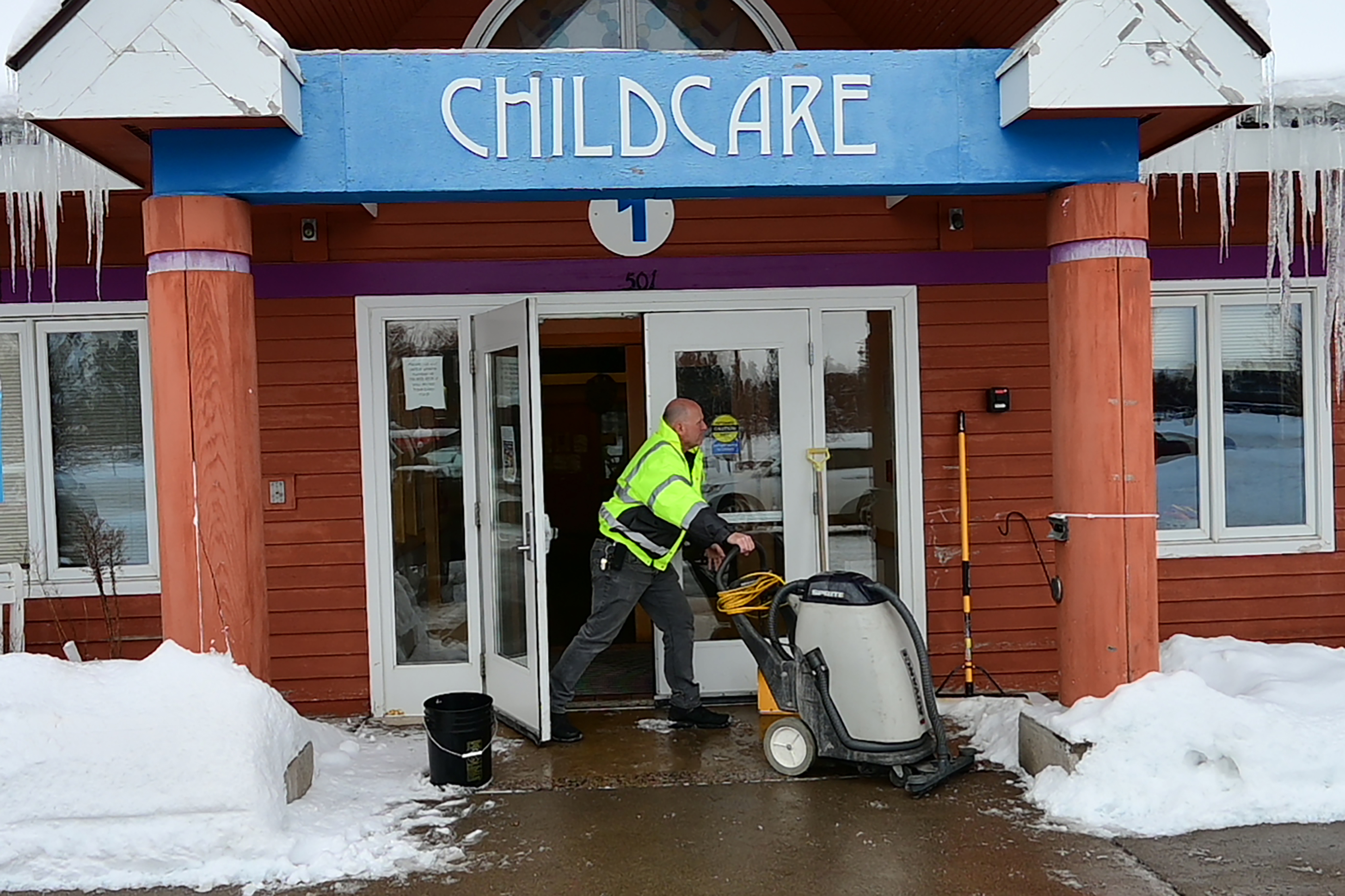 Small fire forces evacuation at child care center - Vimarsana News
