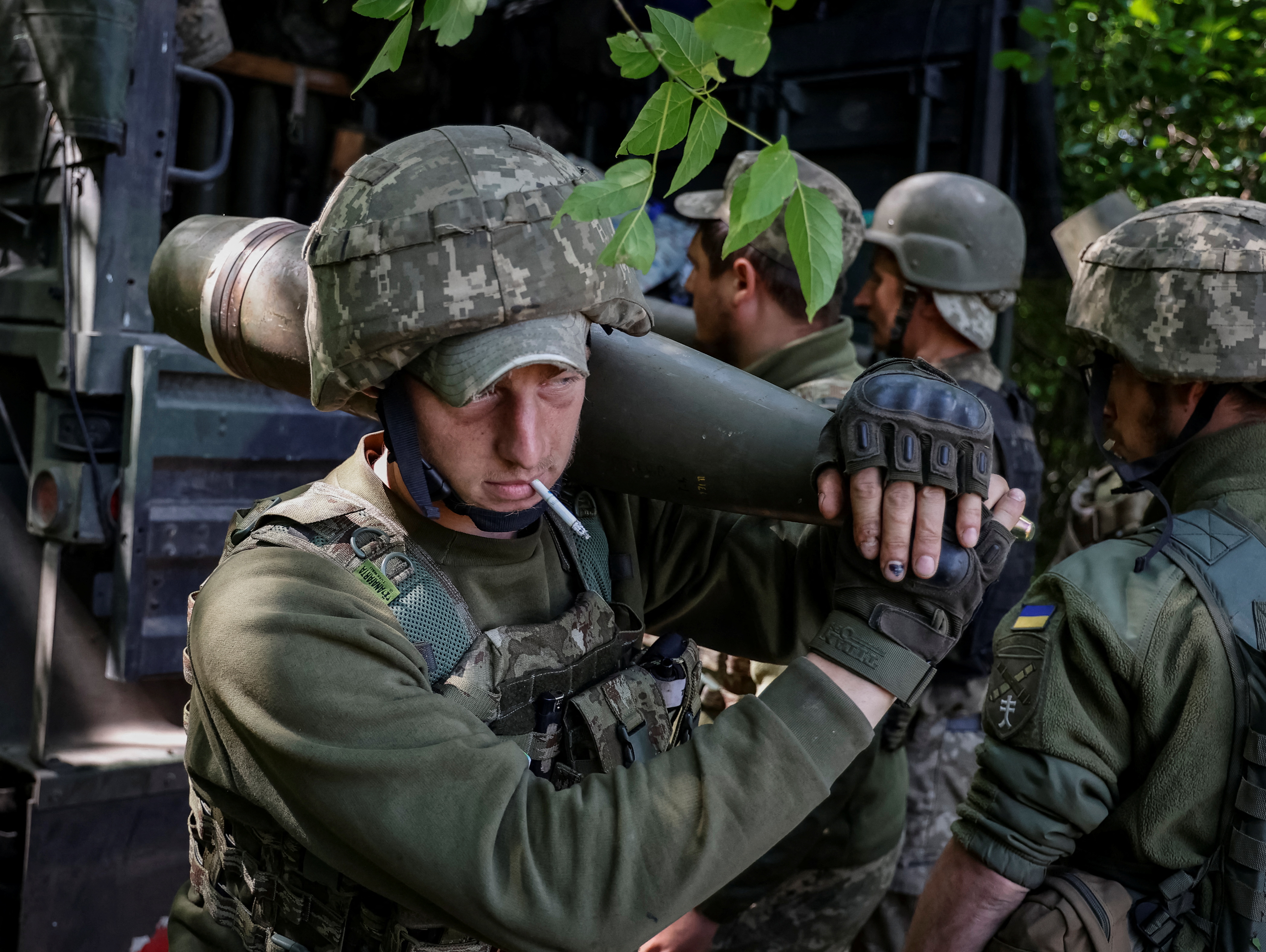 Ukraine's Zelenskyy says it will fight for all territory amid fierce battle in east - Vimarsana News