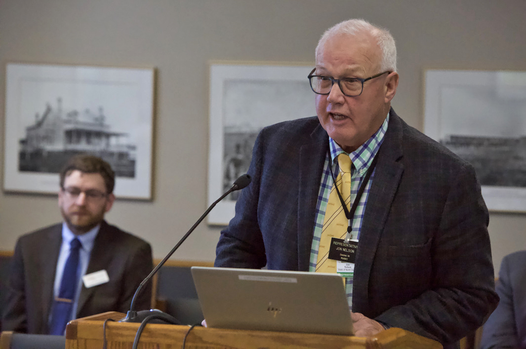 Lawmakers look to cut outdated language from North Dakota Constitution - Vimarsana News