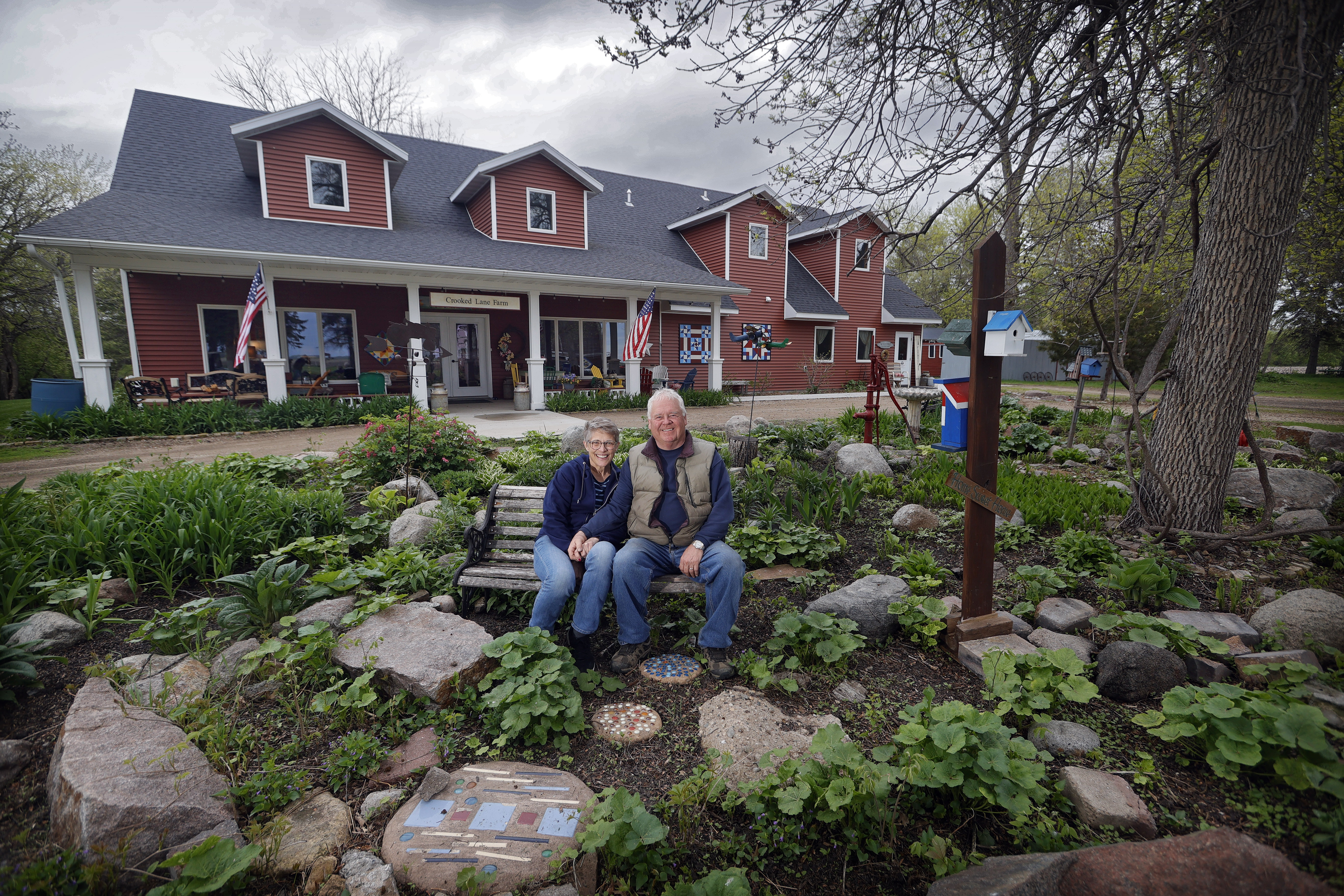 Retired Moorhead educators turn family farm into thriving event venue - Vimarsana News