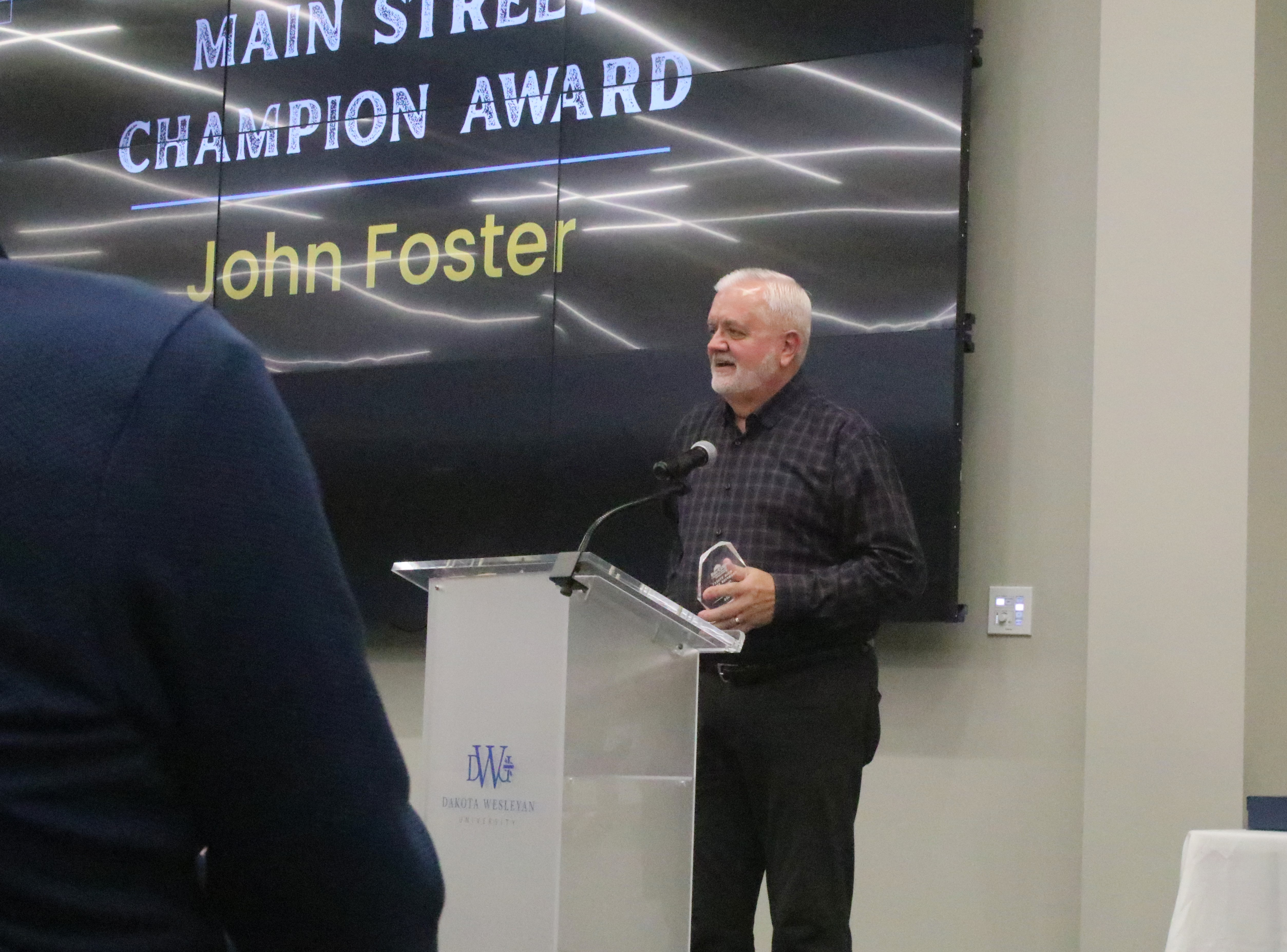 Local businesses and volunteer efforts recognized at annual Mitchell Chamber of Commerce banquet - Vimarsana News