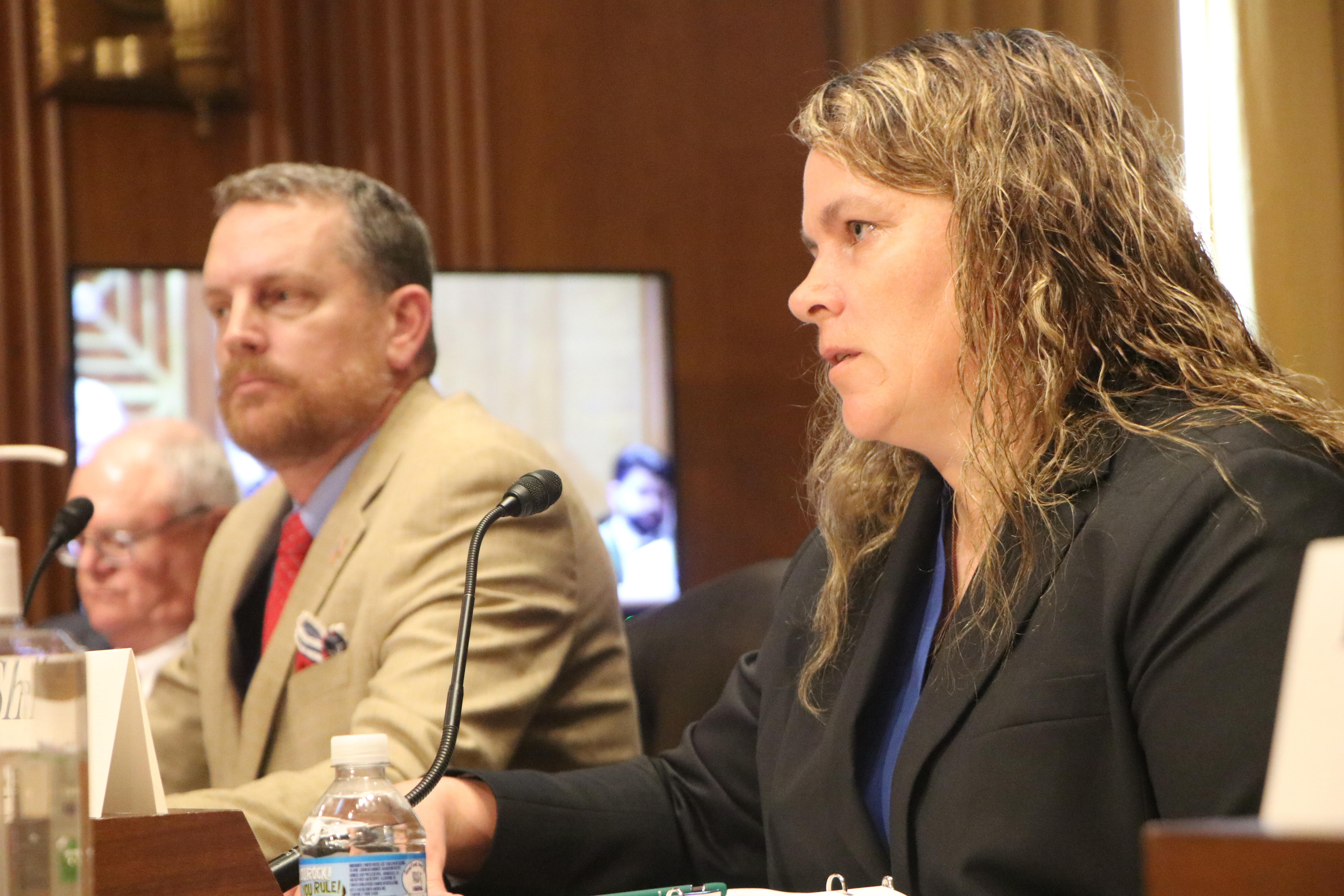 U.S. Senate tackles the issue of packer concentration and the impact on cattle markets - Vimarsana News