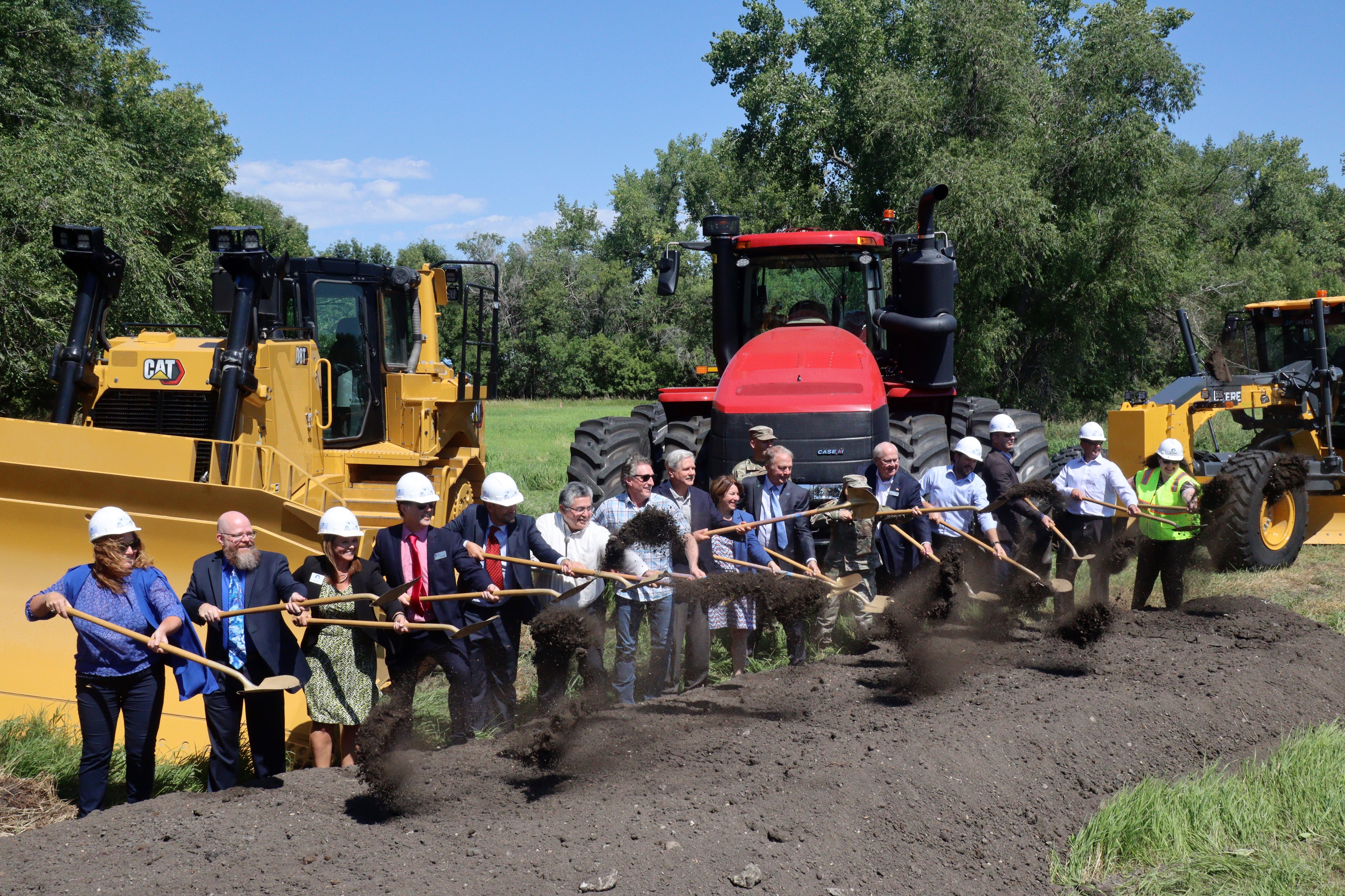 Ceremony marks start of big dig to construct Fargo-Moorhead Flood Diversion channel - Vimarsana News
