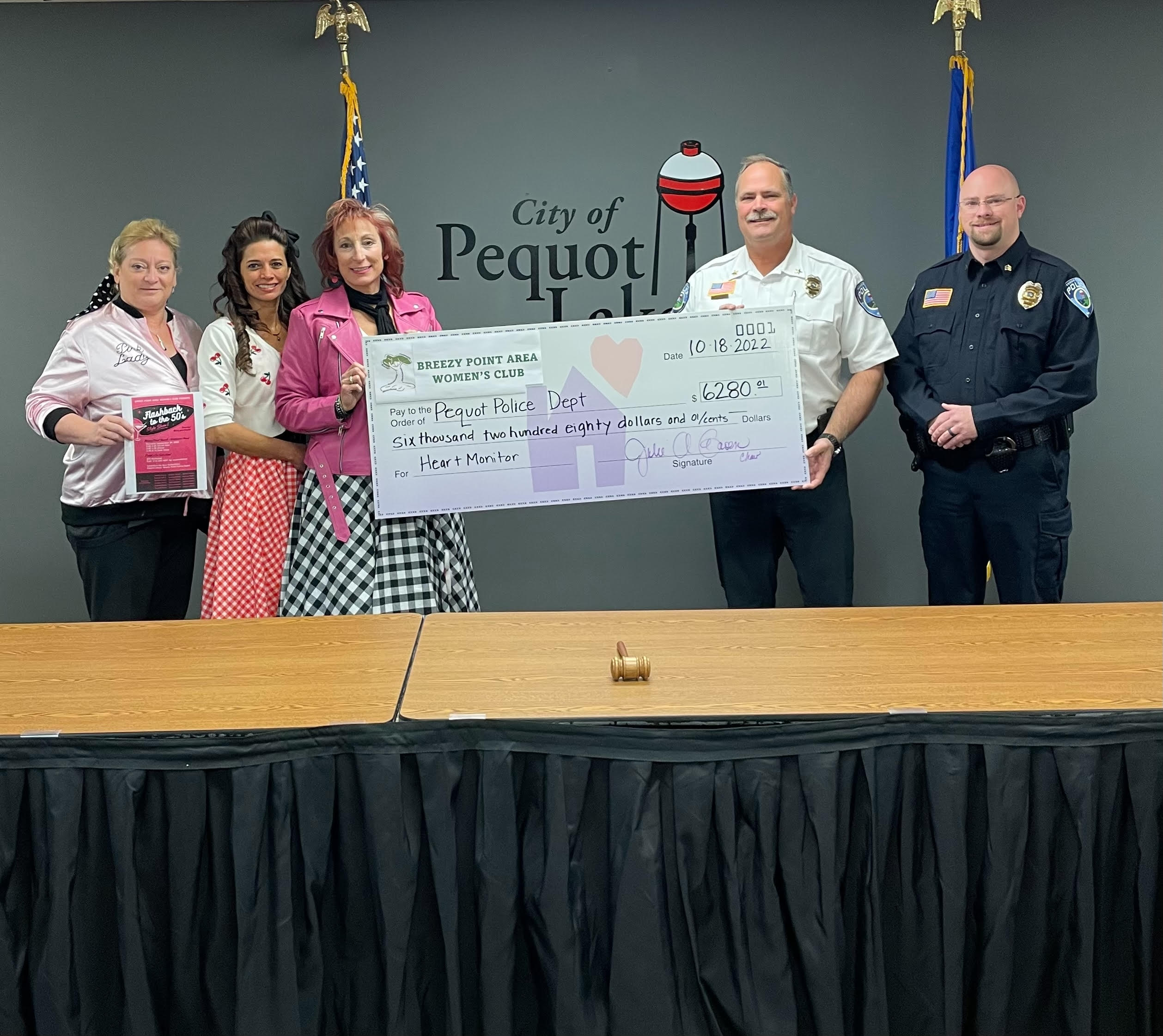 Breezy Point Women's Club donates $6,280 to Pequot PD - Vimarsana News