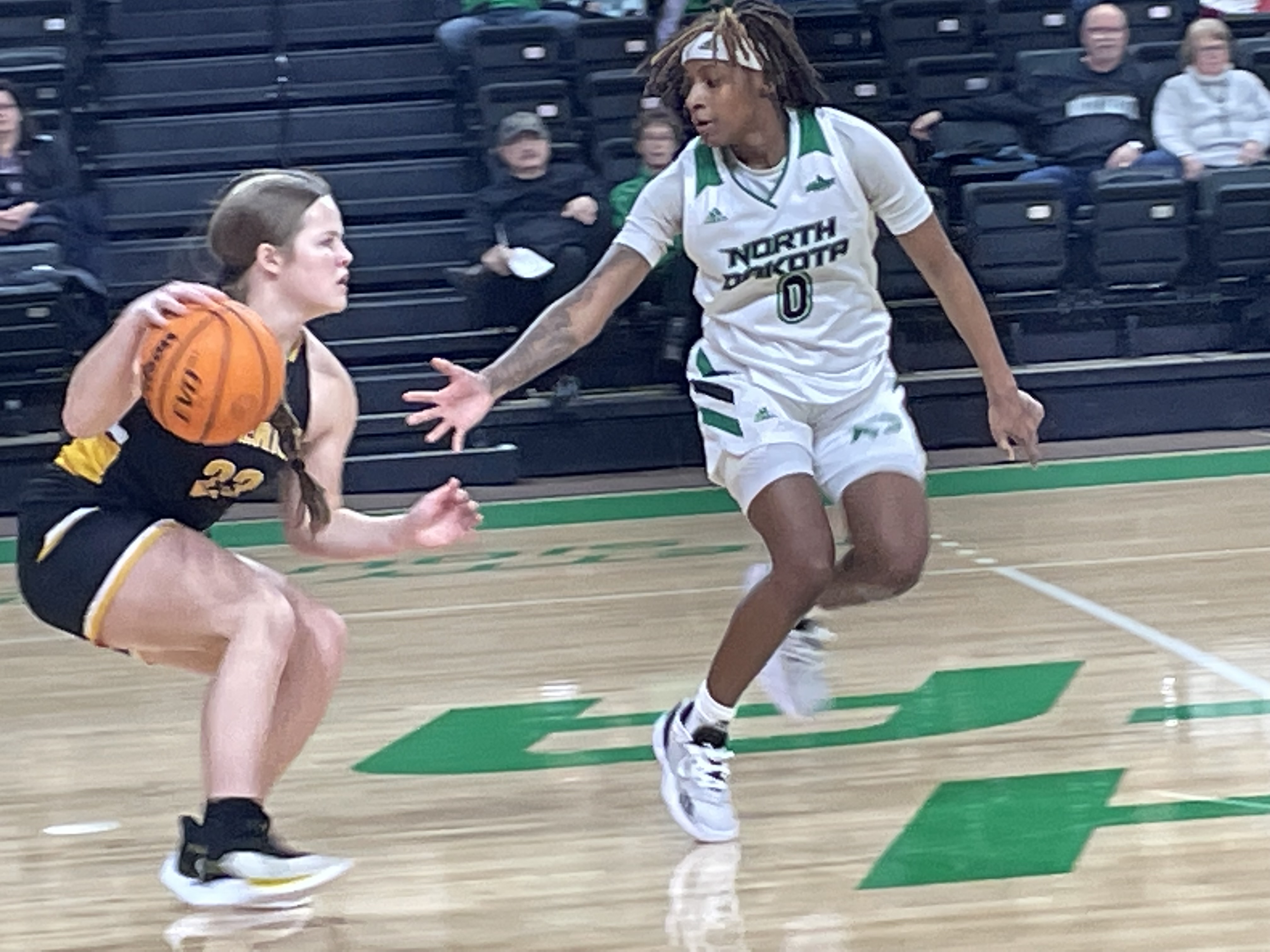 Hawks empty the bench early, stroll past Wisconsin-Superior - Vimarsana News