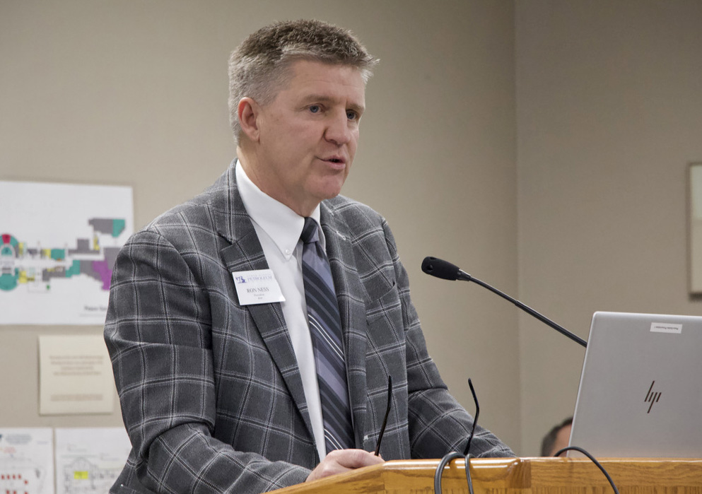 Bills backed by North Dakota oil industry surge through legislative pipeline - Vimarsana News