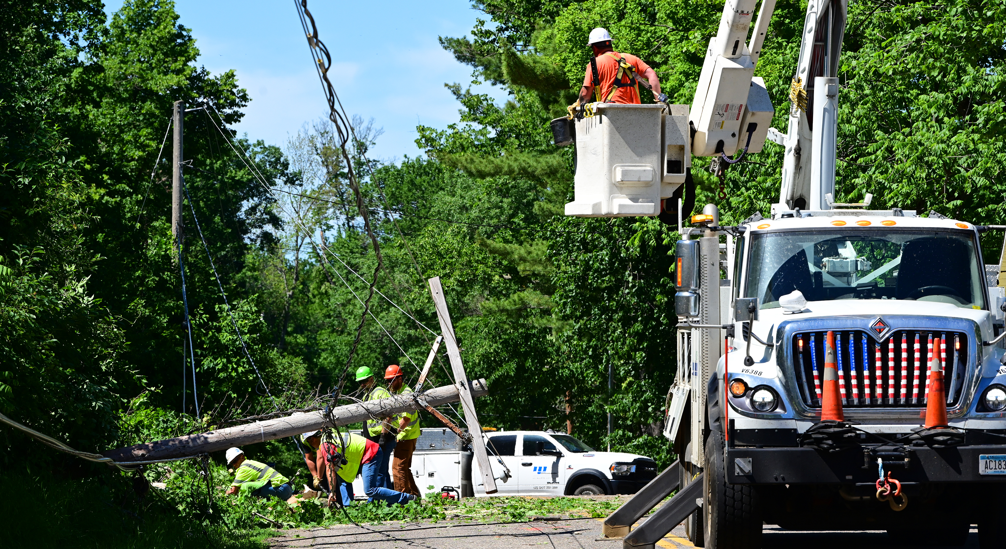 Cleanup continues after high winds in Monday storms - Vimarsana News