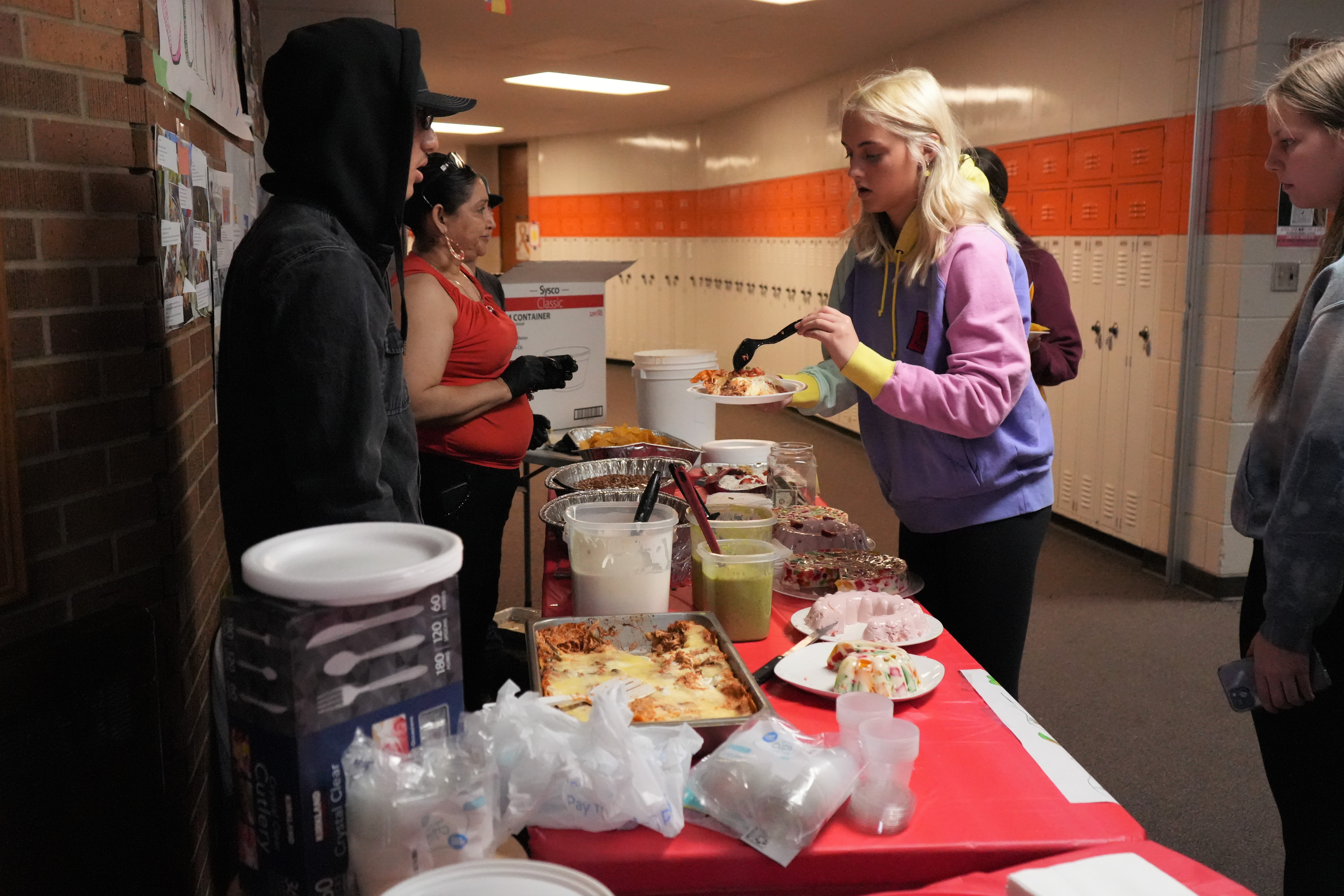 Cultural cuisine: Diversity Day at DHS raises over $1,400 for Ukrainian refugees - The Dickinson Press | News, weather, sports from Dickinson North Dakota - Vimarsana News