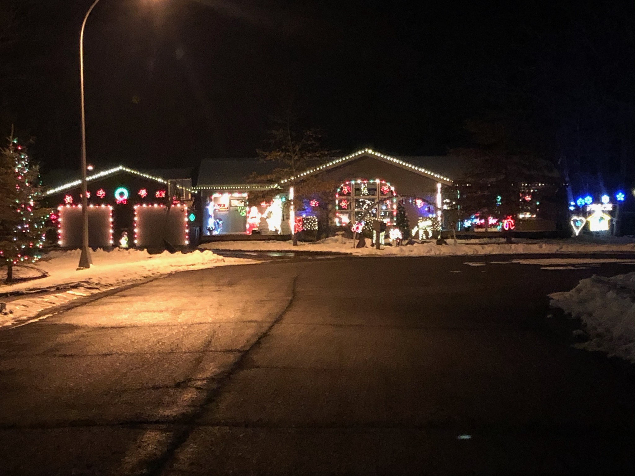 Proctor home displays perennial Christmas spirit - Vimarsana News